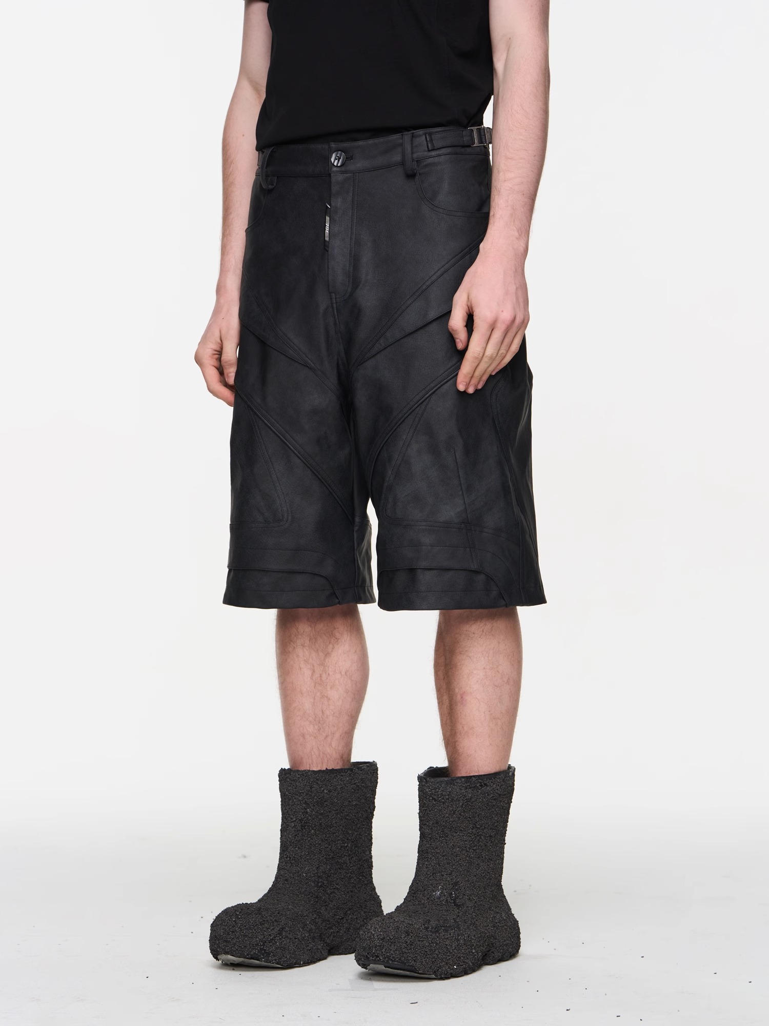 BLINDNOPLAN 24SS Motorcycle-inspired Patchwork Leather Shorts