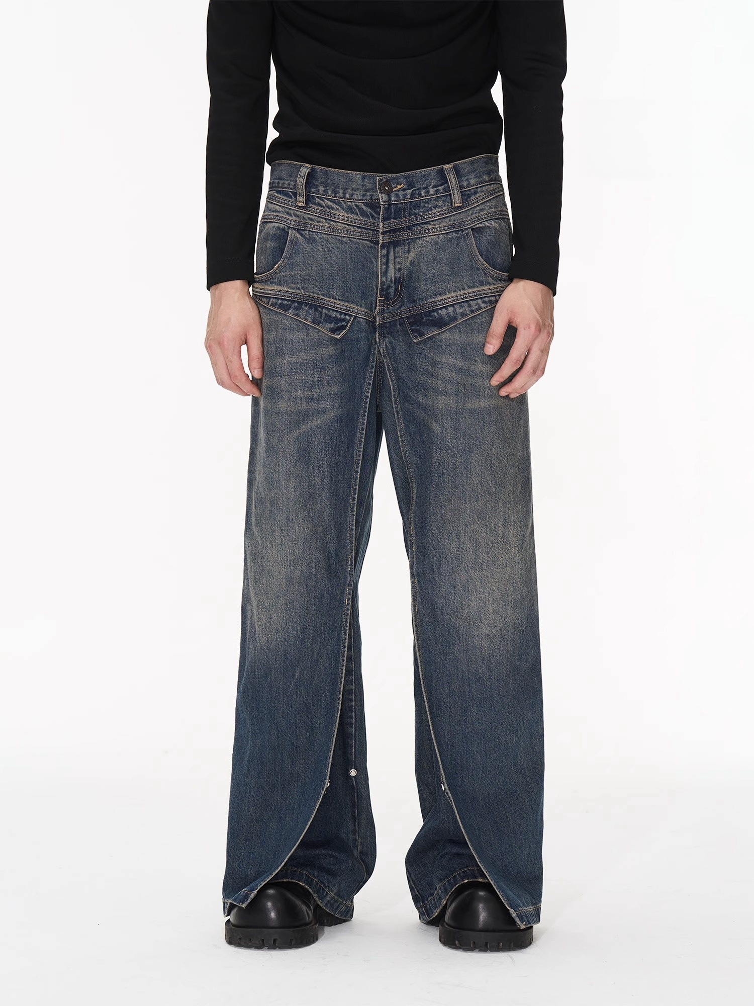 BLINDNOPLAN 23AW DUAL-TONE DISTRESSED WASHED DENIM JEANS