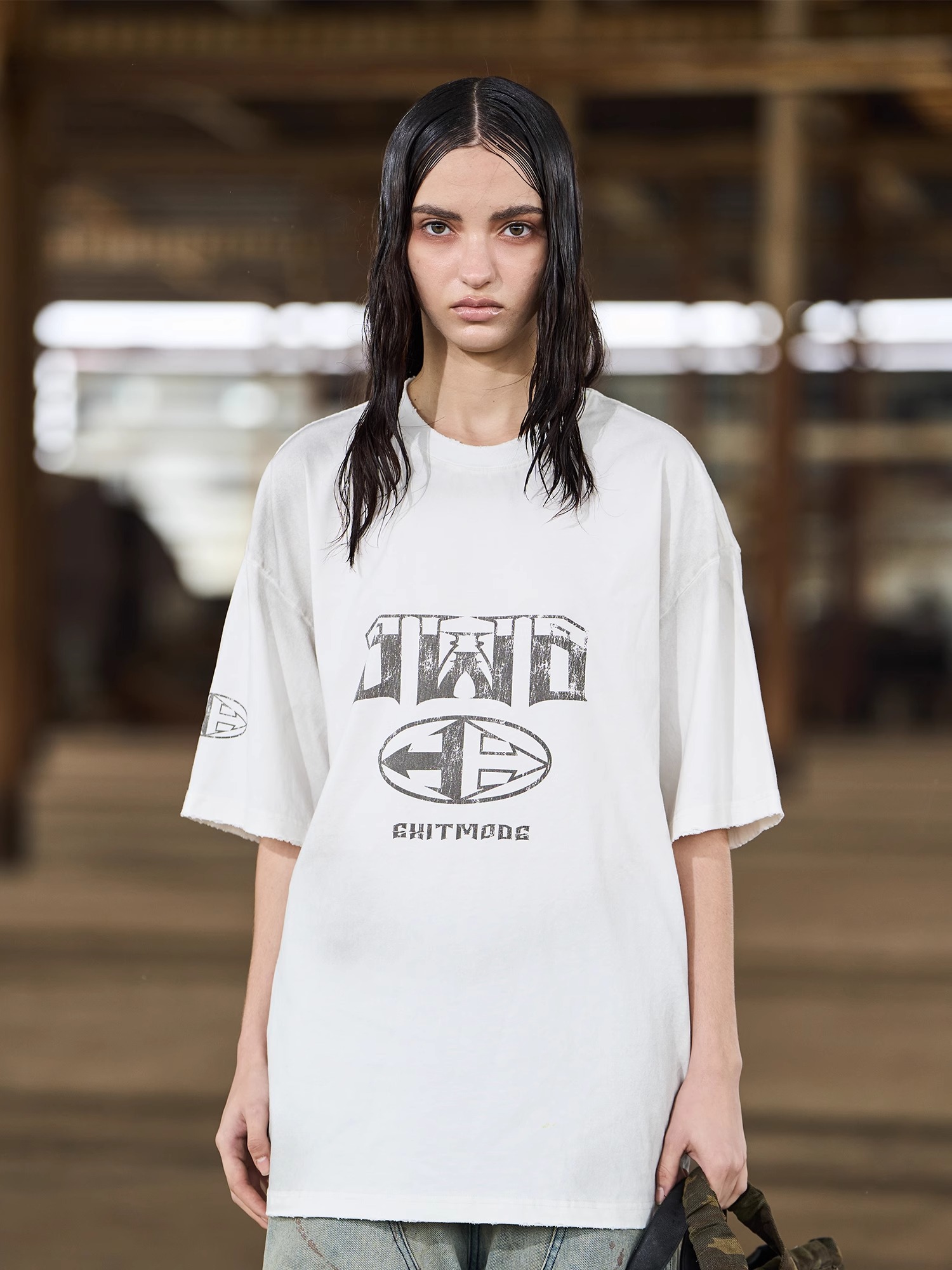 BLINDNOPLAN 24SS EXIT MODE Distressed and Printed Dual-tone T-shirt