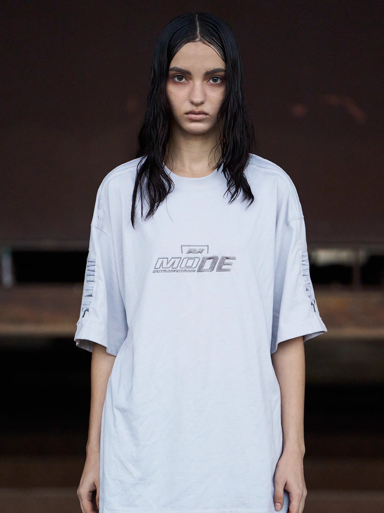 BLINDNOPLAN 24SS EXIT MODE Contrast Embroidered T-shirt