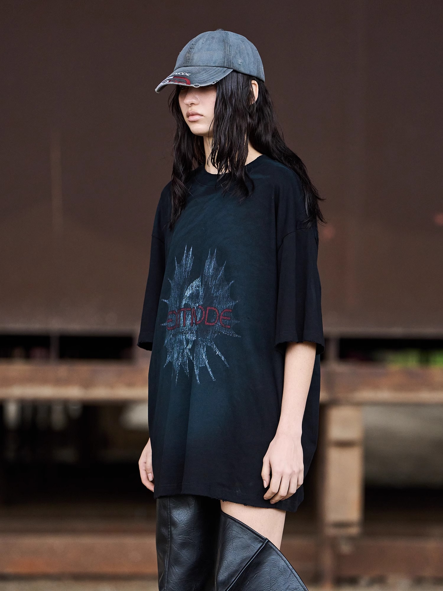 EXITMODE BY BLINDNOPLAN 24SS Bio Fish Washed Distressed T-Shirt