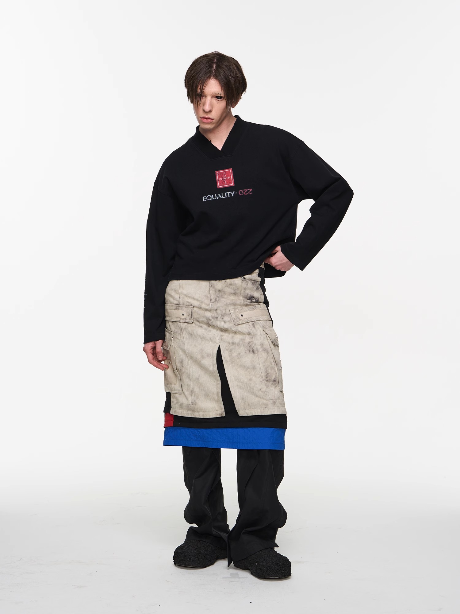 BLINDNOPLAN 24AW V-Neck "Egalitarianism" Print Washed T-Shirt