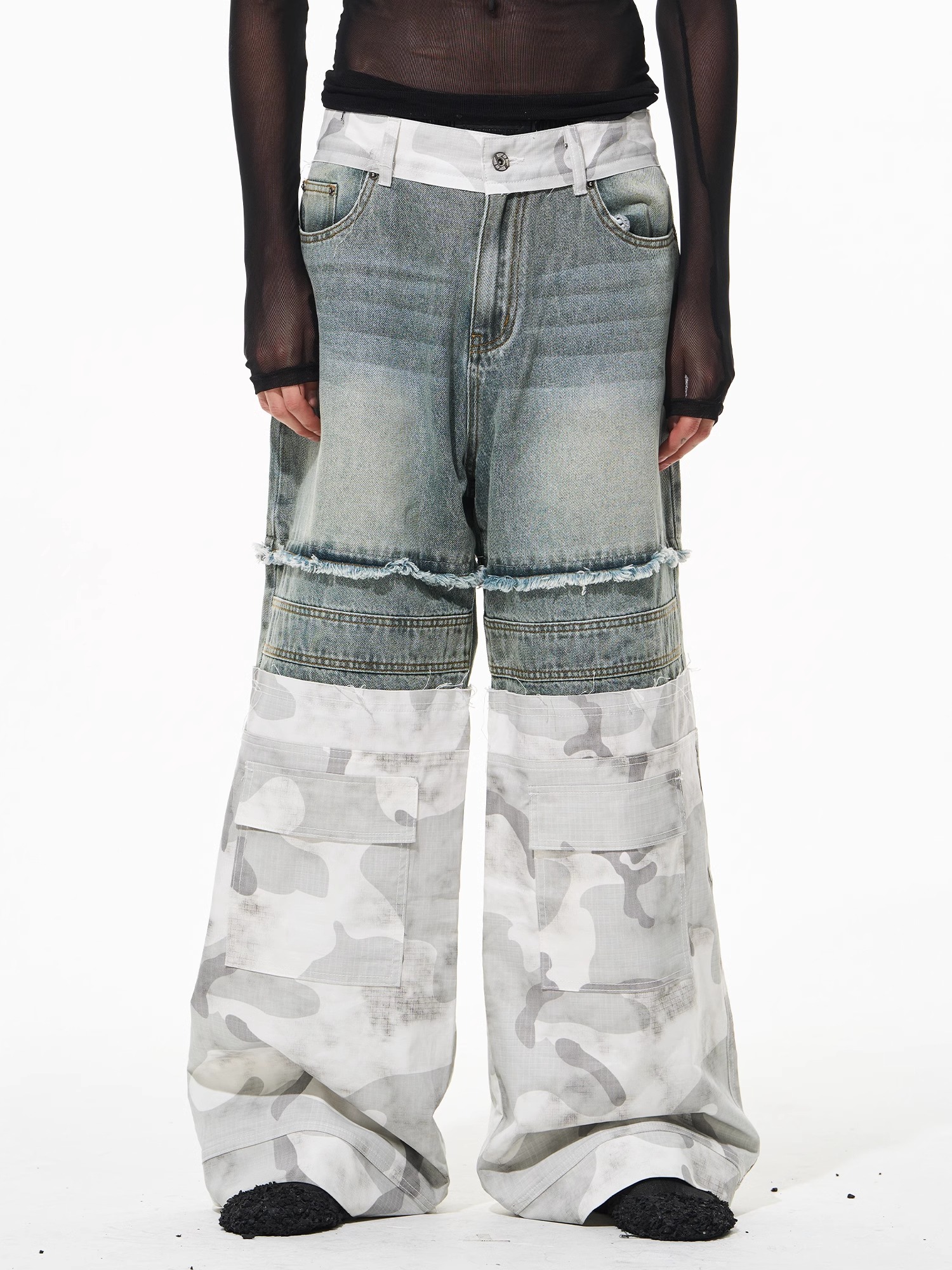 BLINDNOPLAN Camouflage Workwear Frayed Patchwork Denim Pants