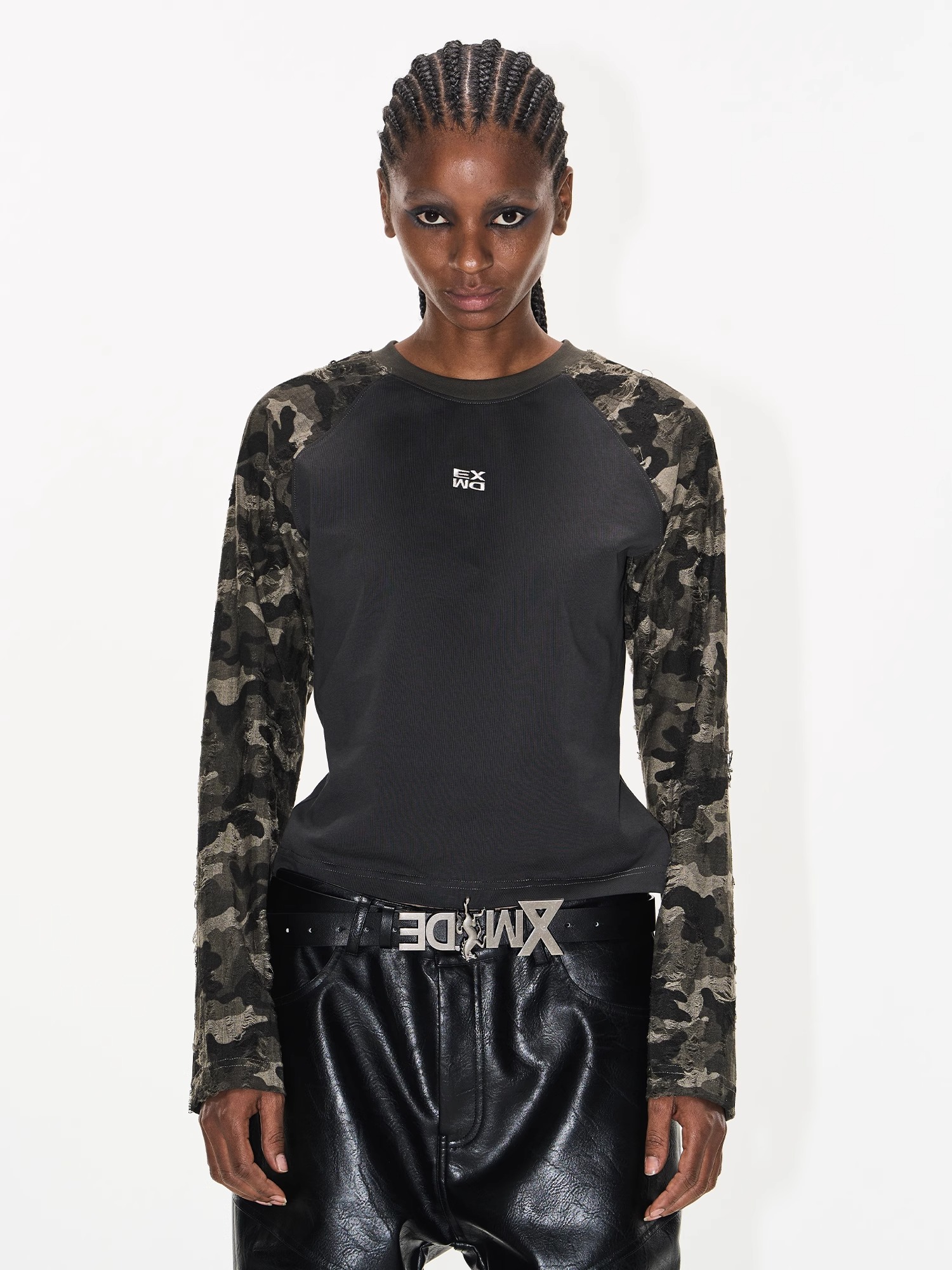 EXITMODE BY BLINDNOPLAN Camouflage Contrast Short Cropped T-Shirt