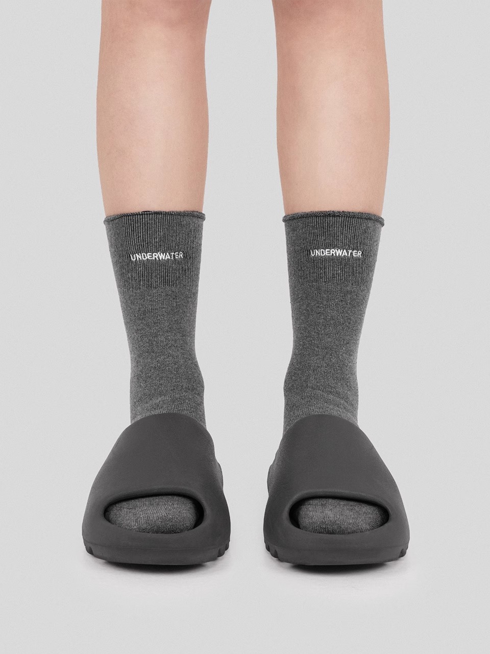 UNDERWATER AW23 EMBROIDERED FUZZY SOCKS