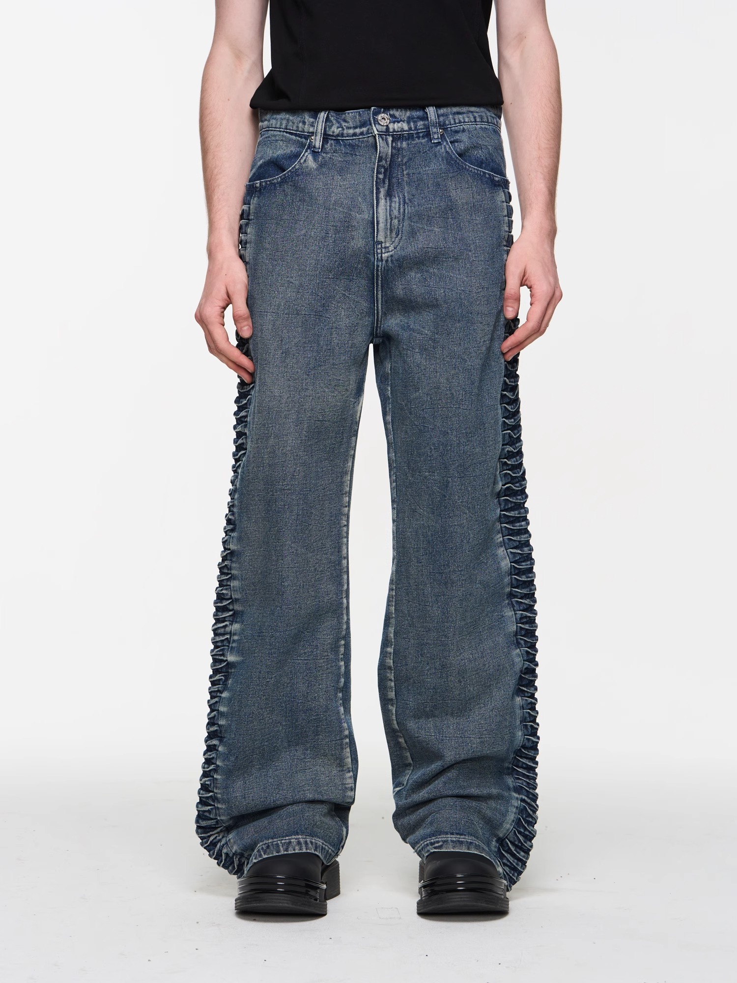 BLINDNOPLAN 24SS Side Pleated Washed Straight-Leg Jeans