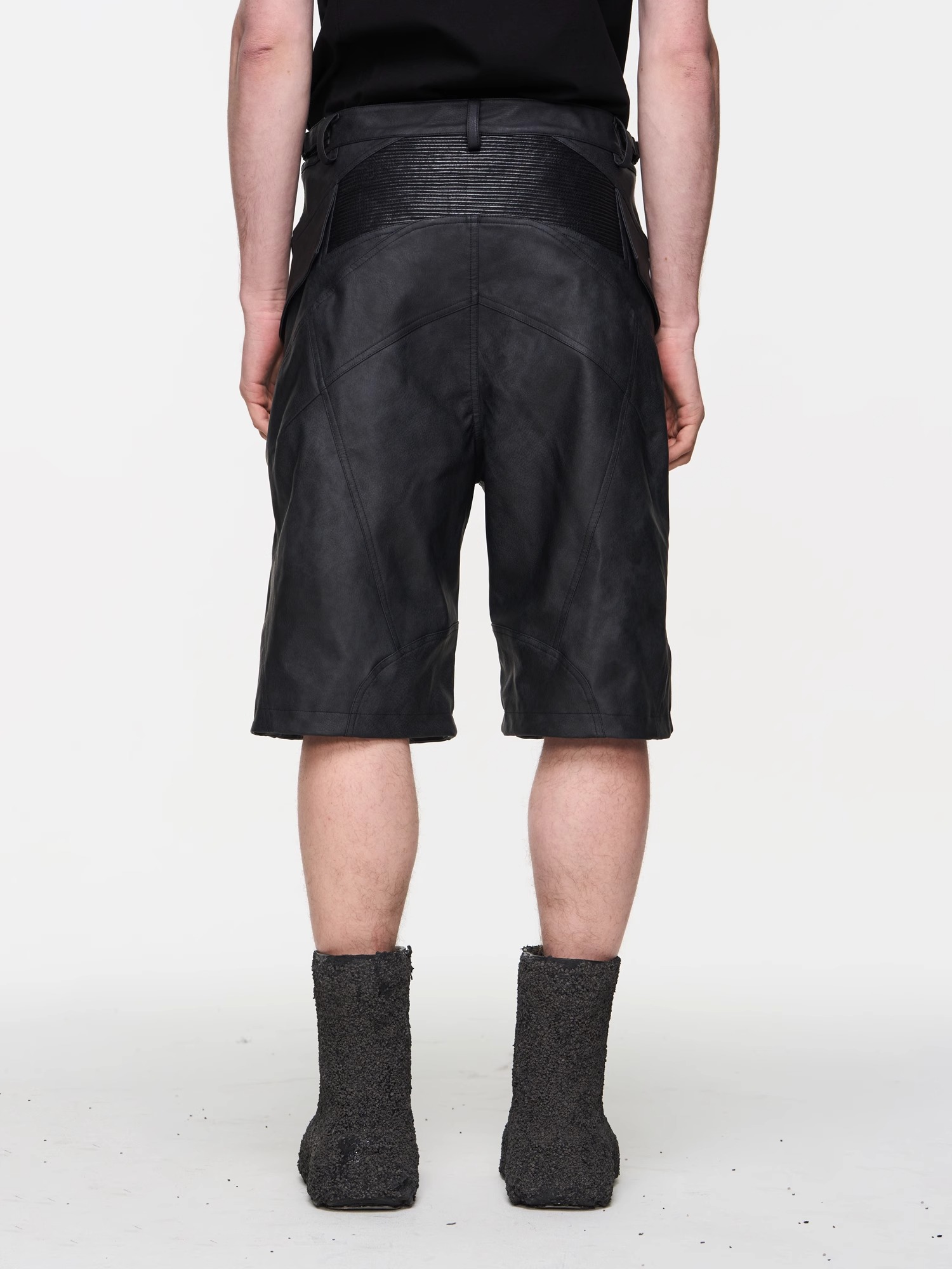 BLINDNOPLAN 24SS Motorcycle-inspired Patchwork Leather Shorts
