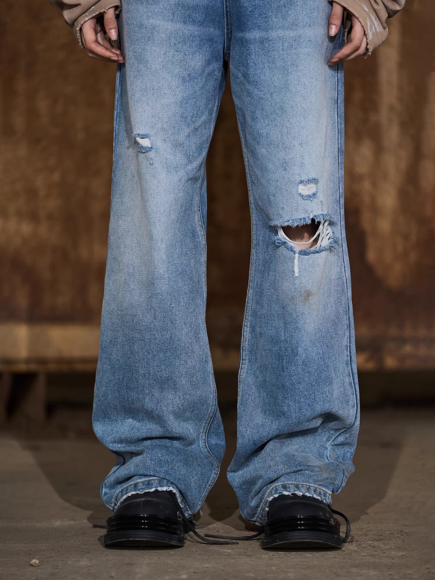 BLINDNOPLAN 24SS EXIT MODE Distressed Washed Blue Straight-Leg Pants