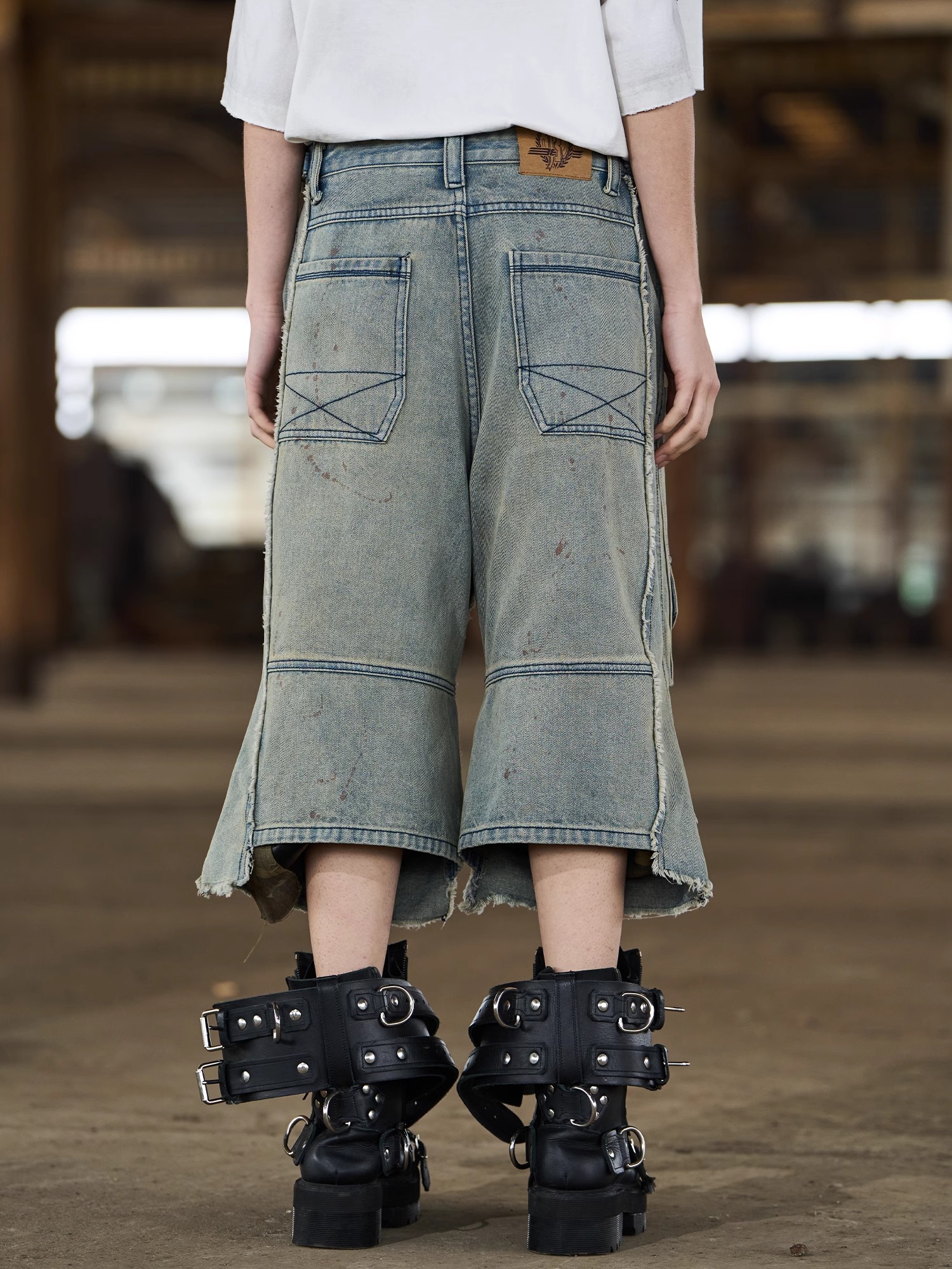 EXITMODE BY BLINDNOPLAN 24SS Pleated Splatter Paint Utility Mid-Length Shorts