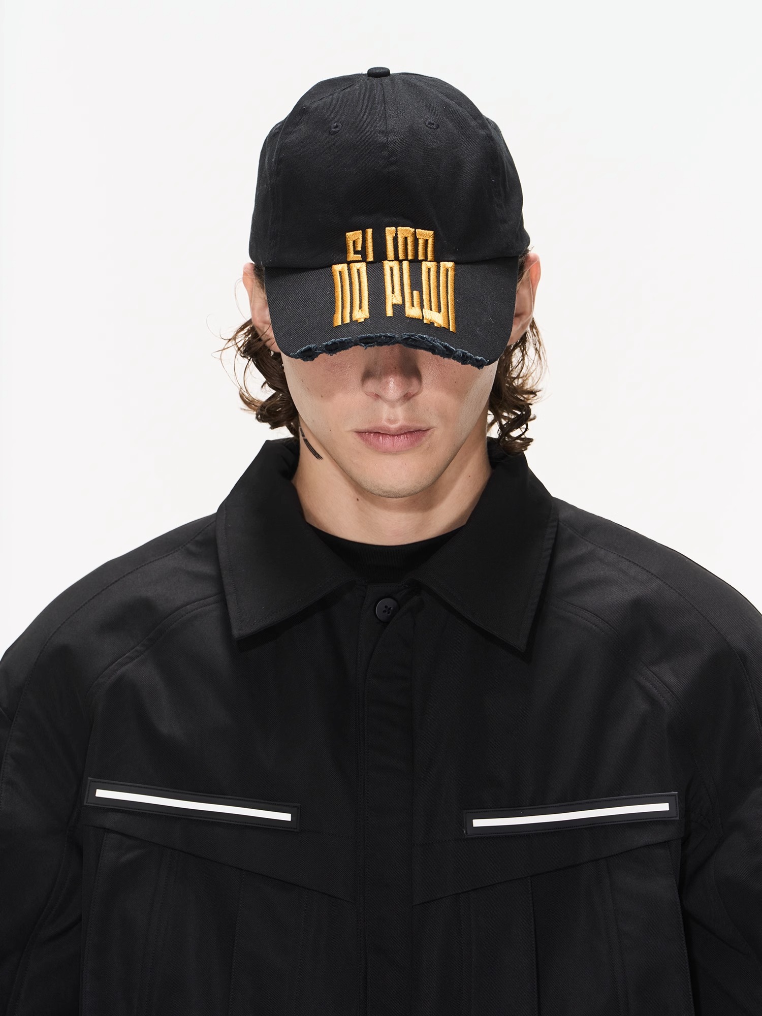 BLINDNOPLAN 23AW 水洗破坏立体刺绣可调节魔术贴鸭舌帽