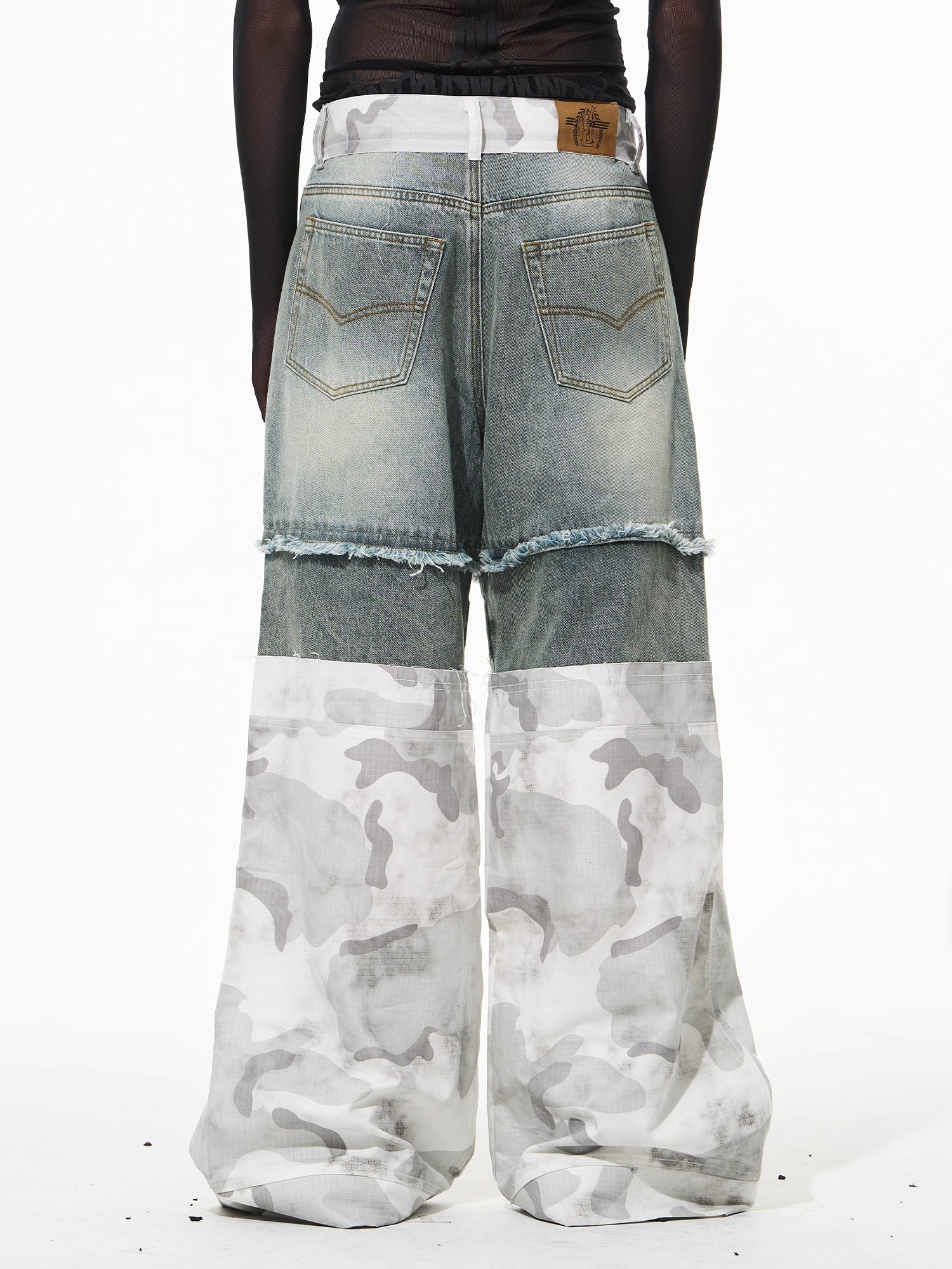 BLINDNOPLAN Camouflage Workwear Frayed Patchwork Denim Pants