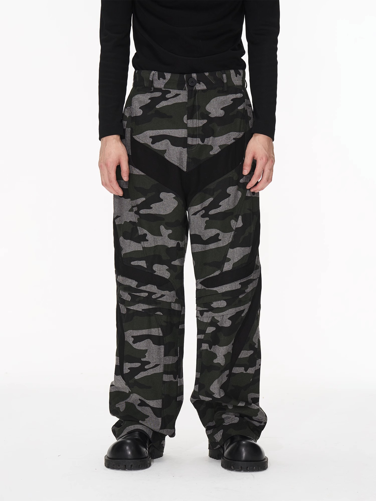 BLINDNOPLAN 23AW 拼接设计捏褶宽松直筒秋季迷彩工装裤