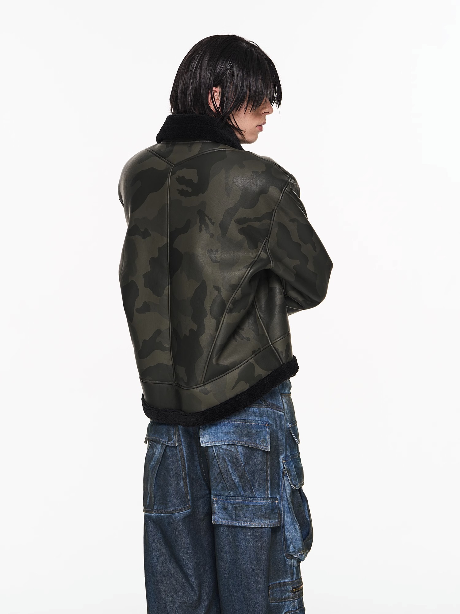 BLINDNOPLAN 23AW SHORT OVERSIZED CAMOUFLAGE SHEARLING COAT