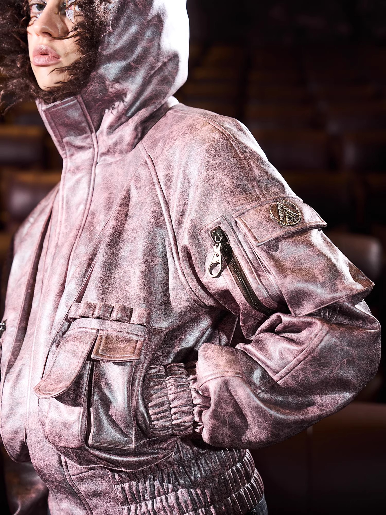 BORON ATOMS 24SS Metallic Dirty Pink Multi-Pocket Faux Fur Collar Short Jacket