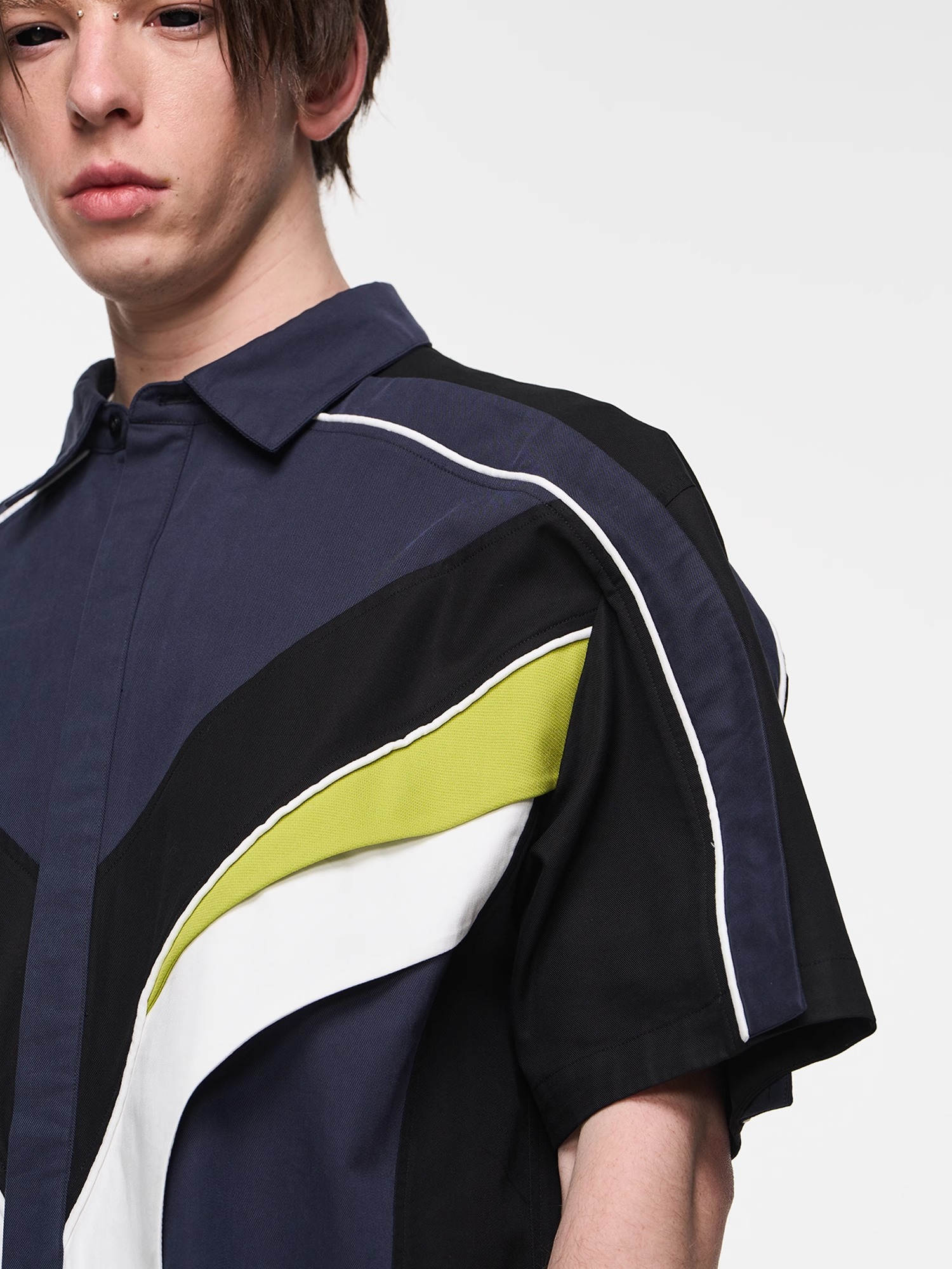 BLINDNOPLAN 24SS Color-blocked Structured Short-sleeve Shirt