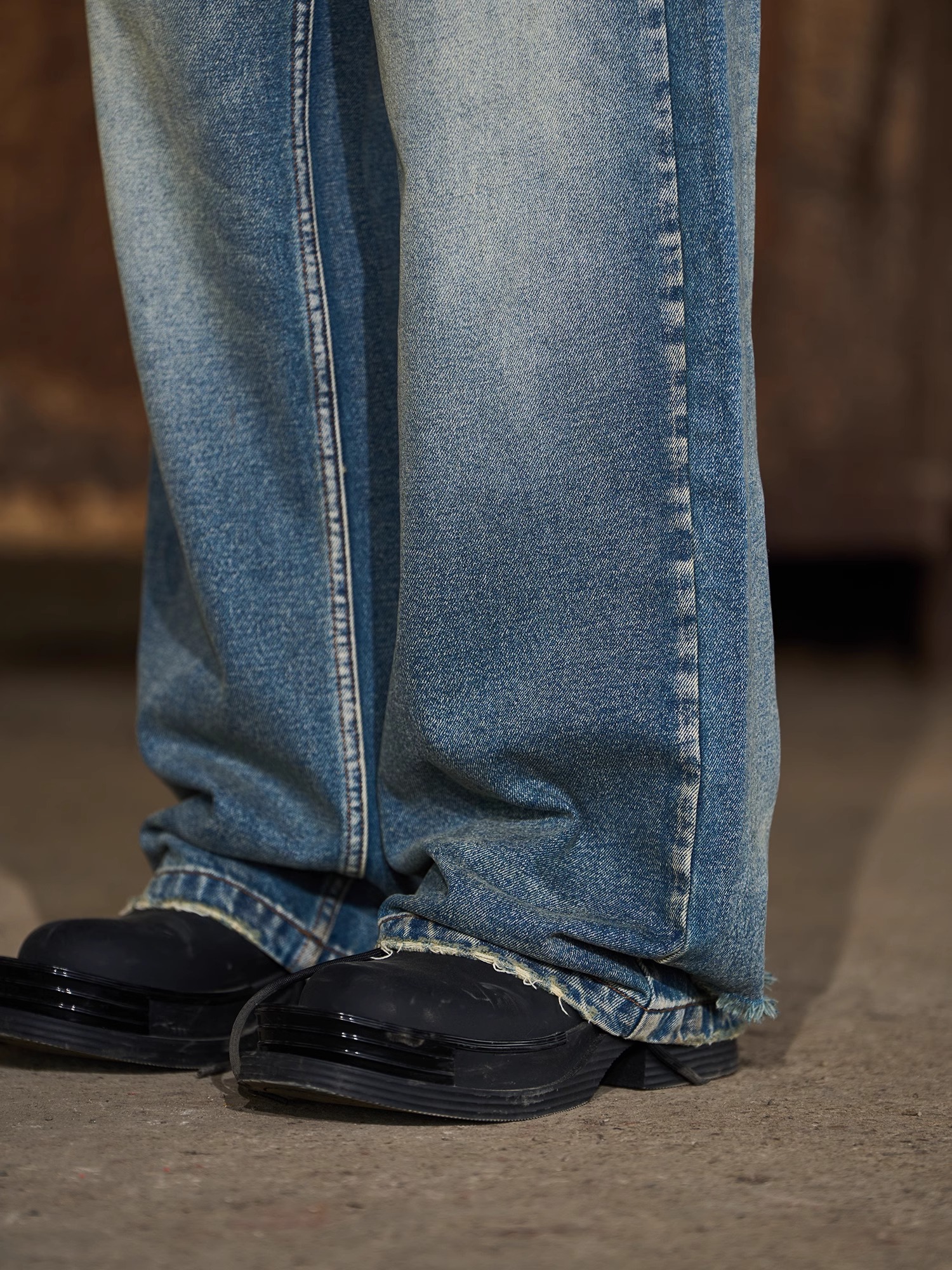 BLINDNOPLAN 24SS EXIT MODE Contrast Embroidered T-shirt