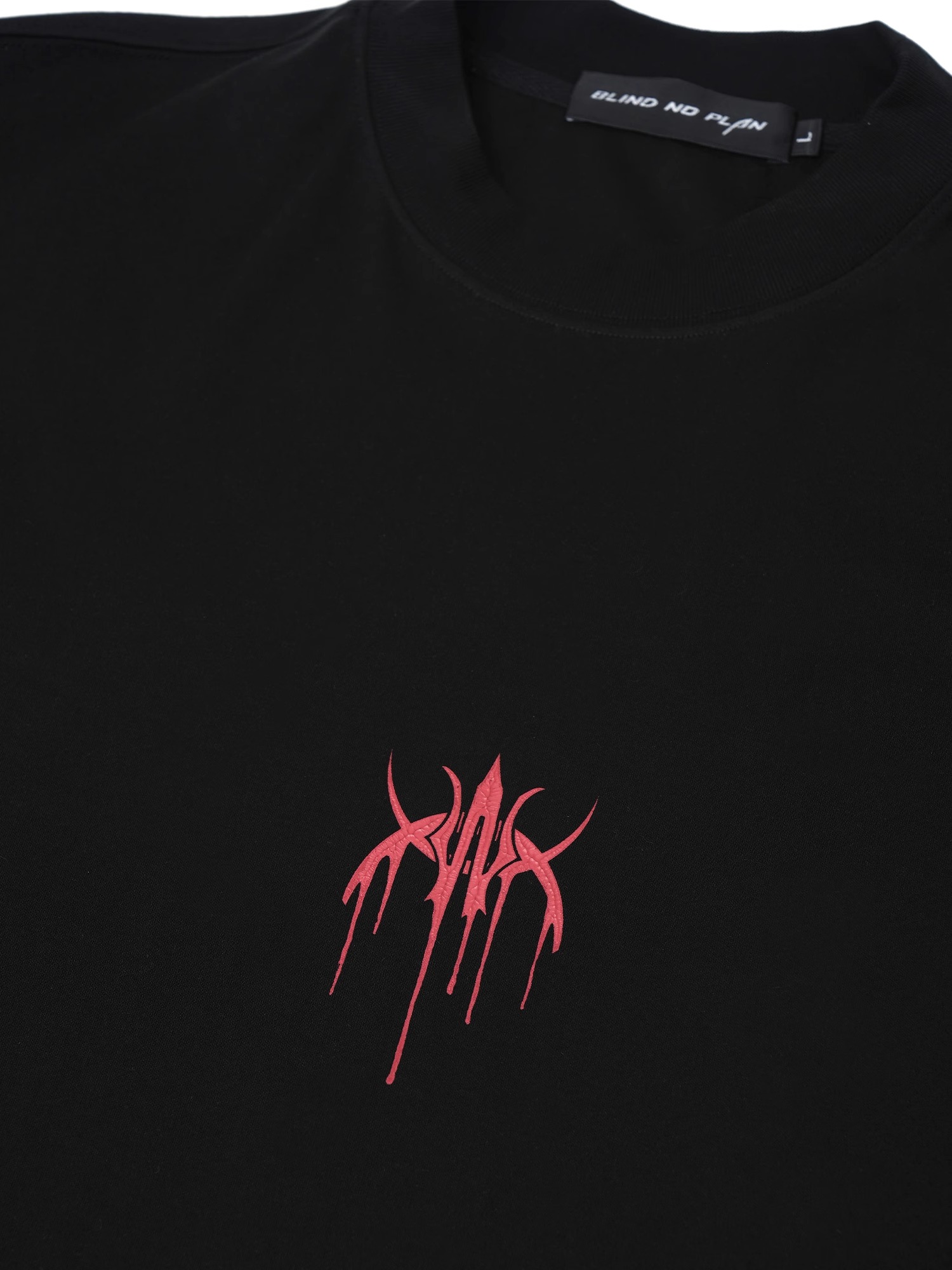 BLINDNOPLAN 24SS ICE Fabric Basic Raised Print T-Shirt