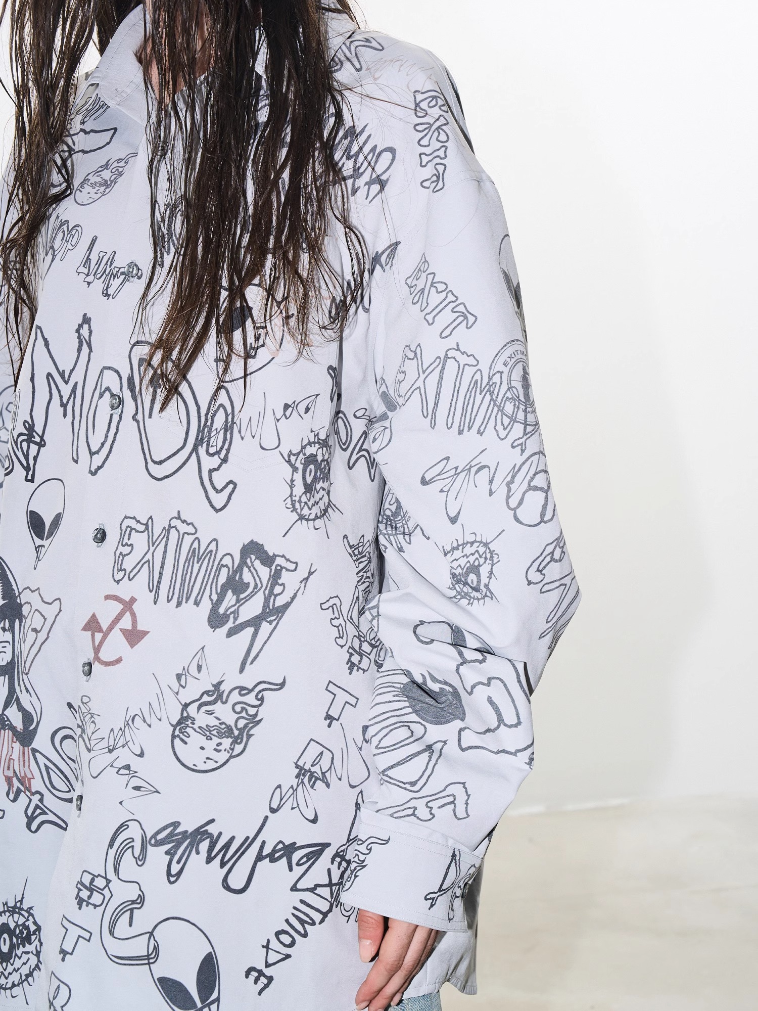 EXITMODE BY BLINDNOPLAN 24AW Graffiti Shirt