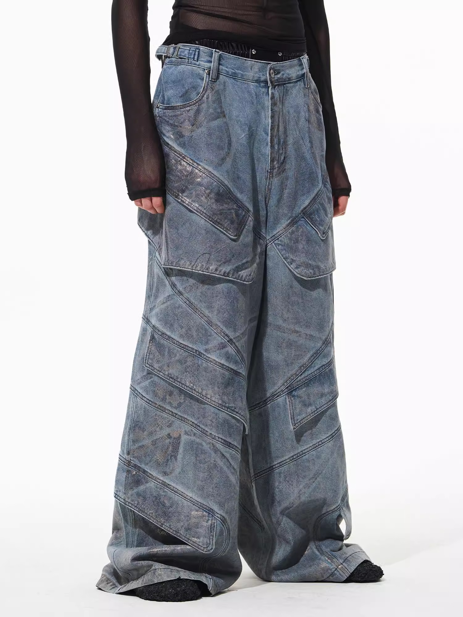 BLINDNOPLAN Gold-Foil Snake Print Denim Pants