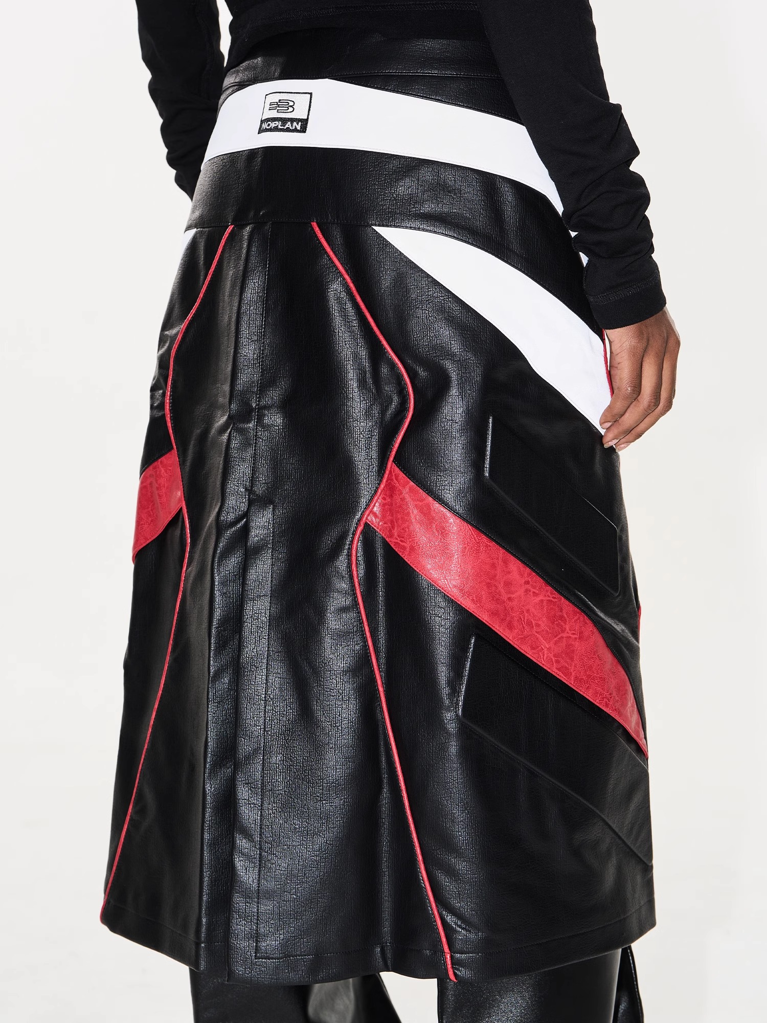 BLINDNOPLAN 25SS Color-Block Biker Leather Skirt