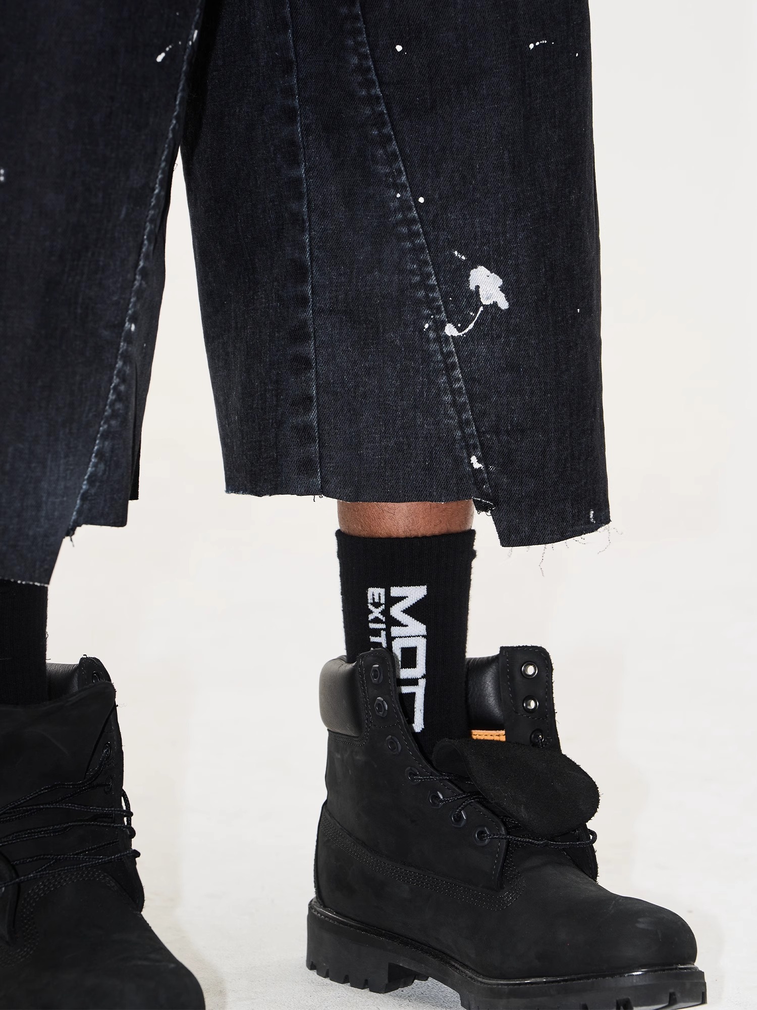 EXITMODE BY BLINDNOPLAN Washed Paint-Splatter Flocked Denim Lumber Shorts