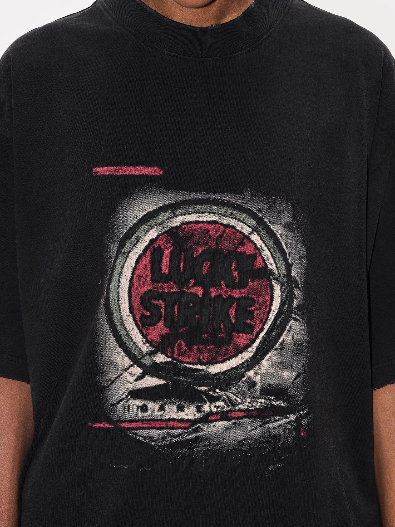 EXITMODE BY BLINDNOPLAN Washed "Cigarette Case" Print T-Shirt