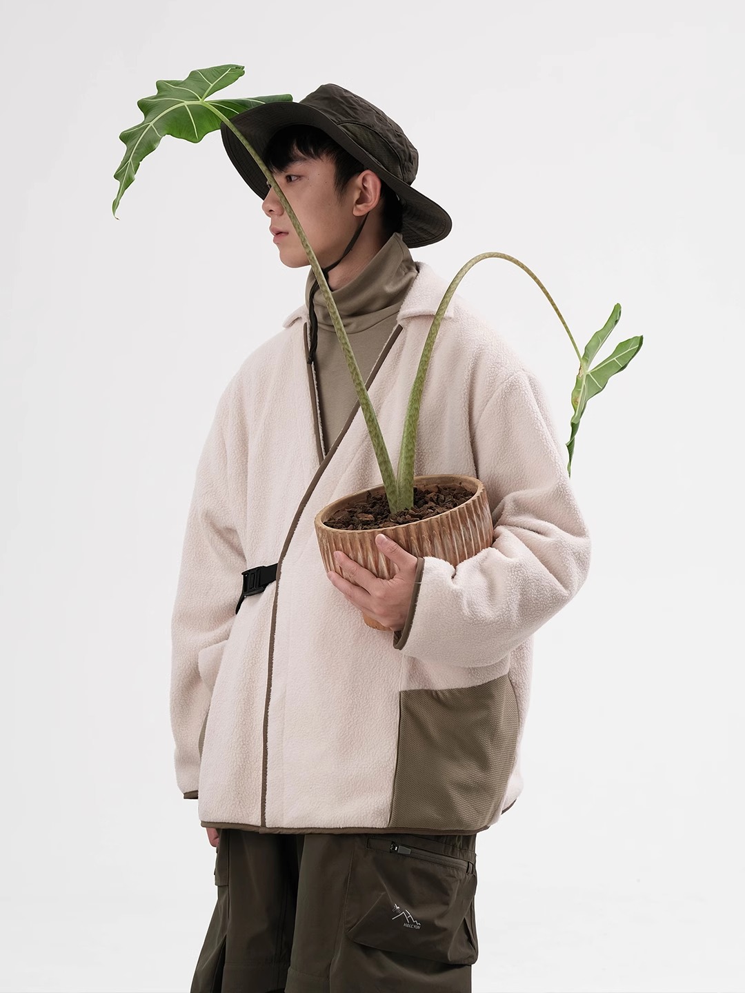 HALCYON 22AW Contrast Color Shearling Duster Coat