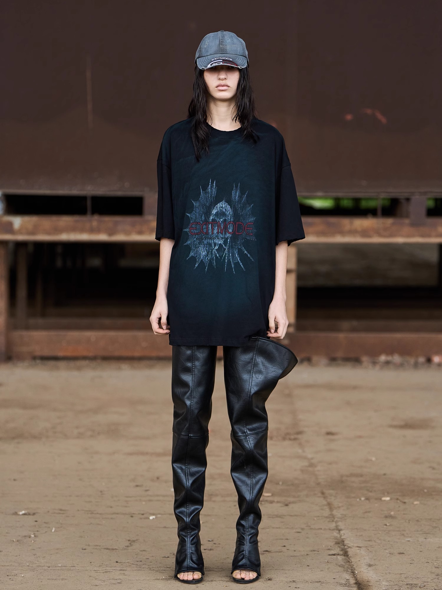 EXITMODE BY BLINDNOPLAN 24SS Bio Fish Washed Distressed T-Shirt