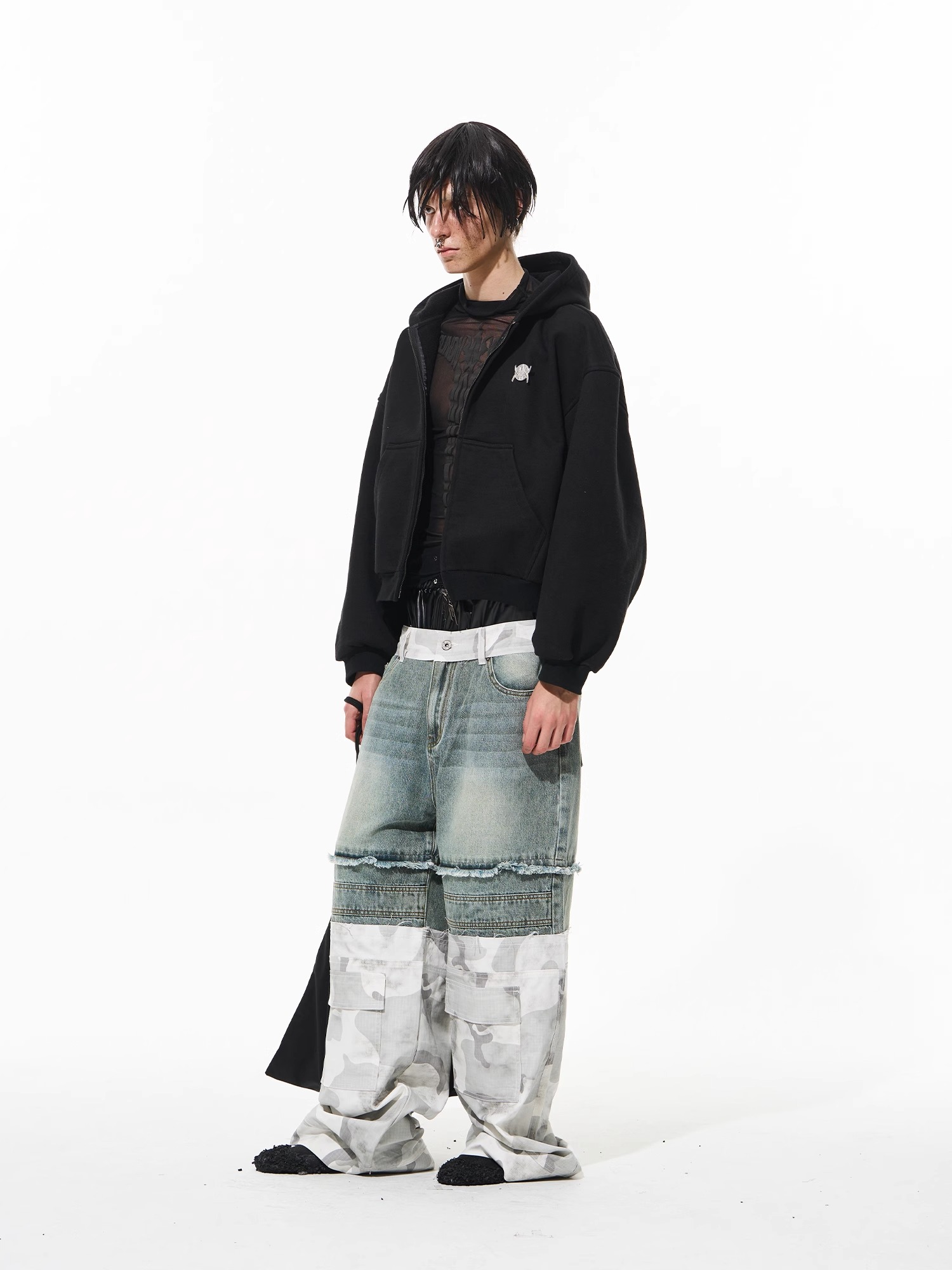 BLINDNOPLAN Camouflage Workwear Frayed Patchwork Denim Pants