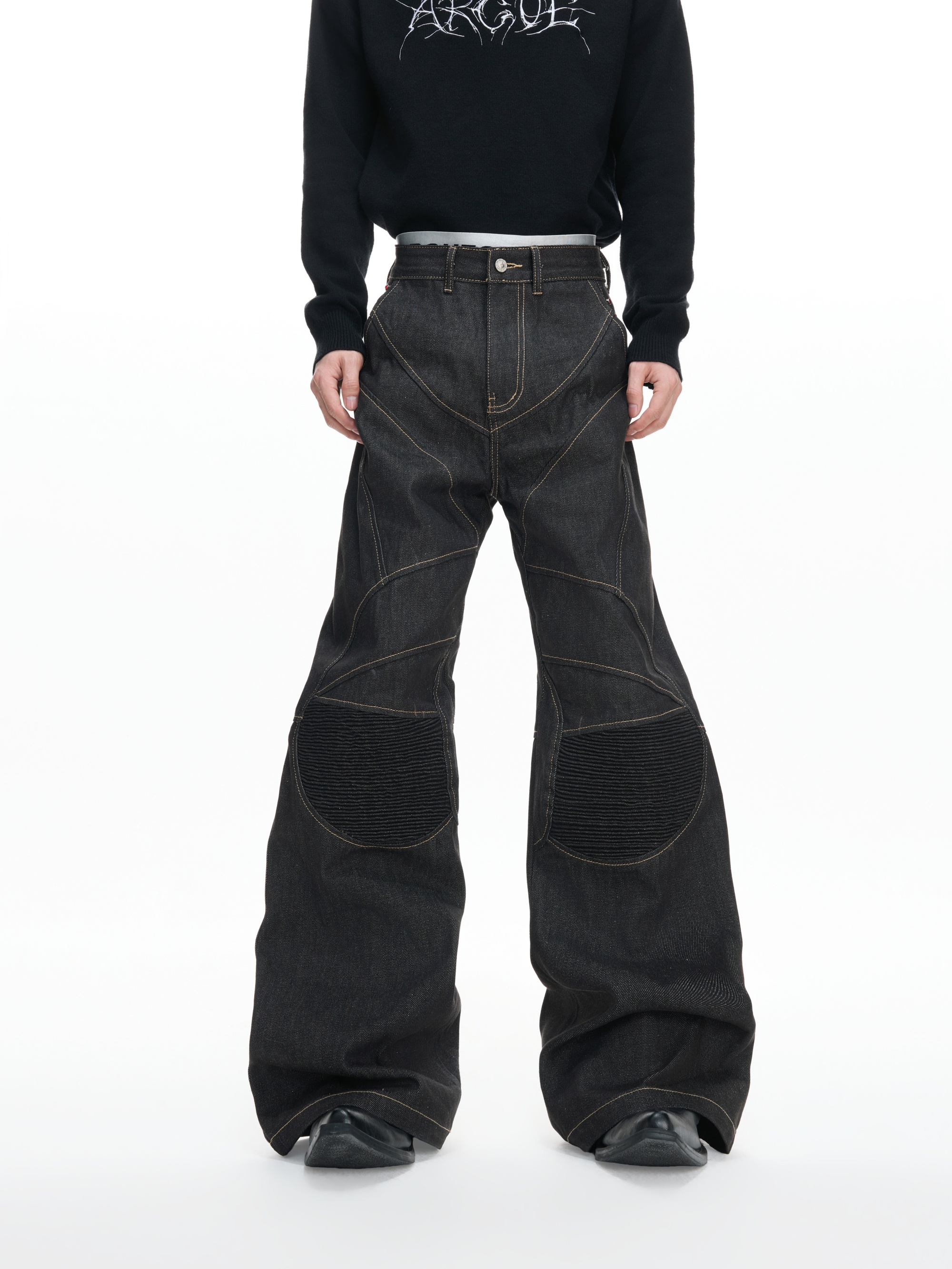 Knee-Pad Pleated High-Stretch Jeans