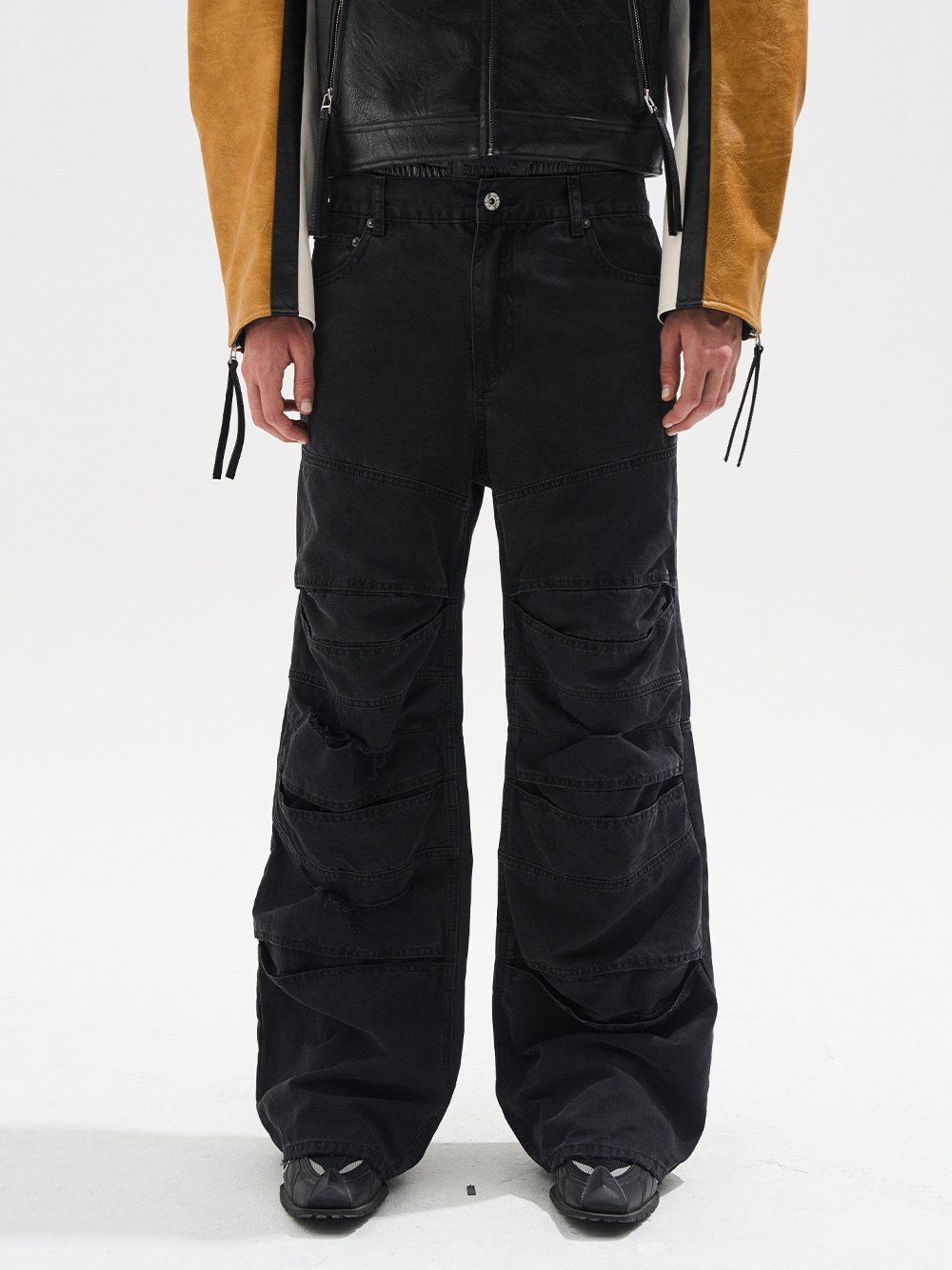 EXITMODE BY BLINDNOPLAN Layered Segmented Distressed Washed Jeans