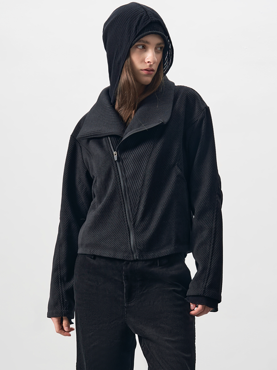 Bias-Cut High Turn-Down Collar Textured Cropped Jacket