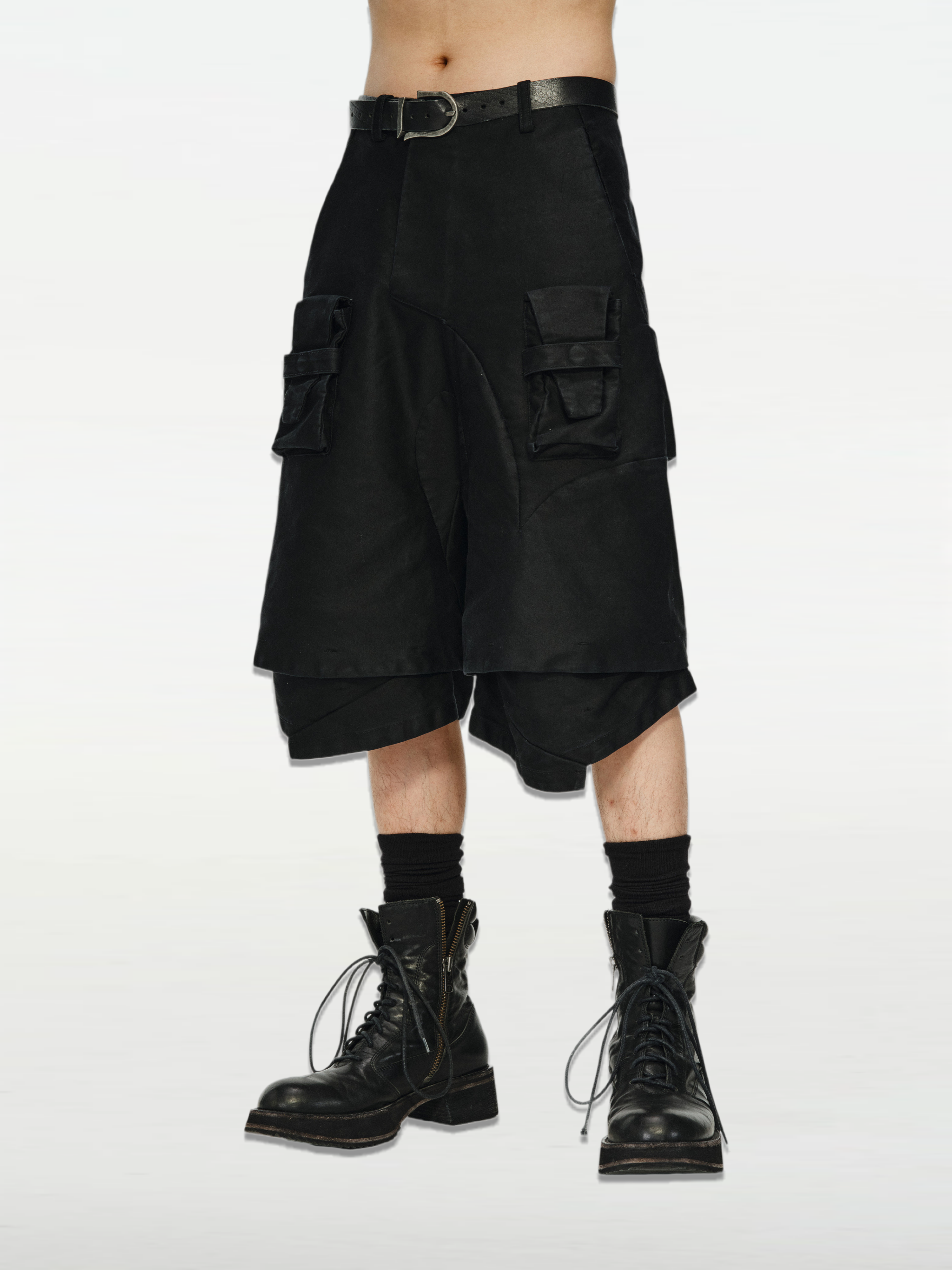 Swathe Pocket Double-Layered Hem Shorts