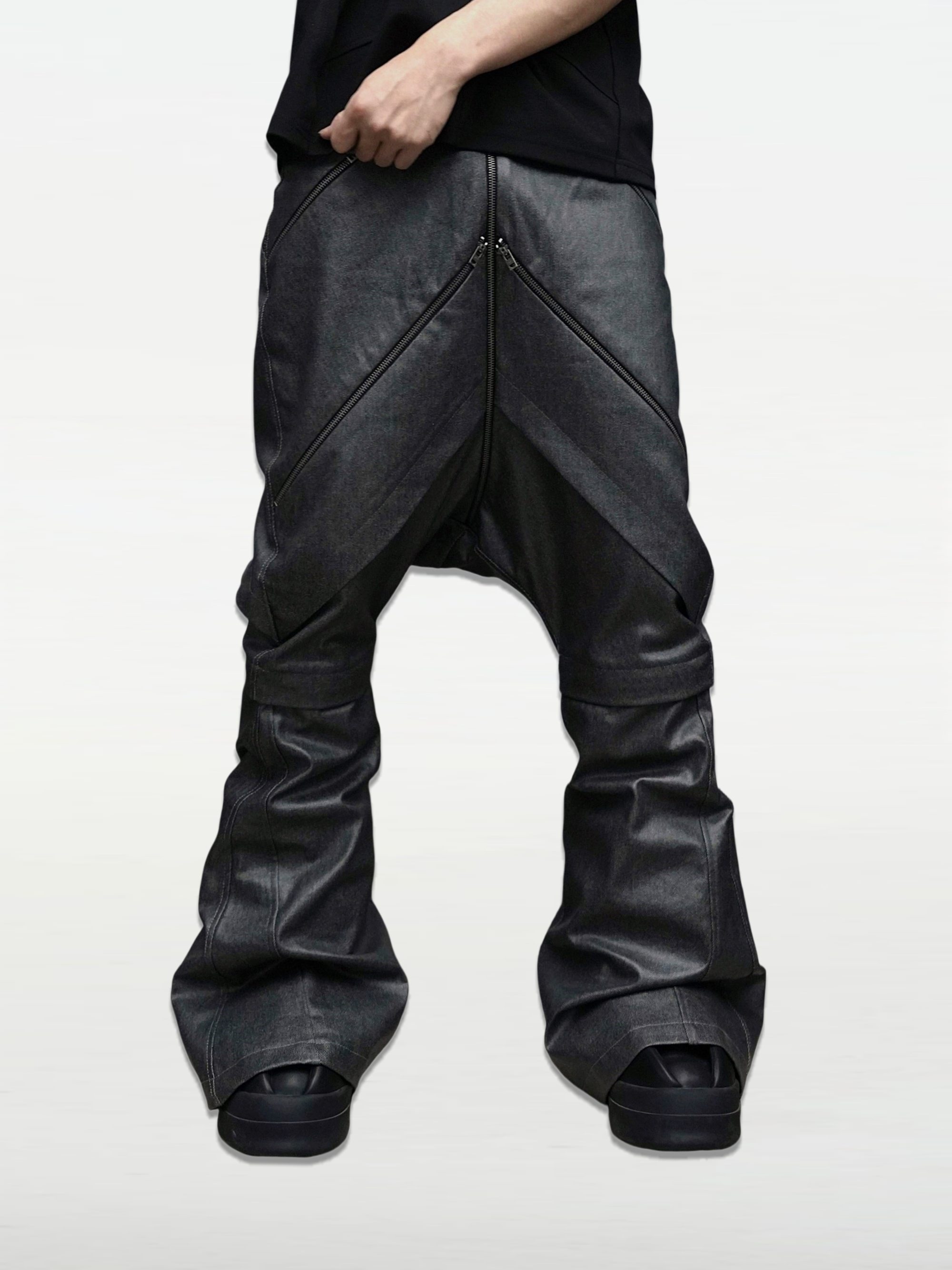 「Peace Spear」Waxed Raw Denim Detachable-Leg Flared Trousers