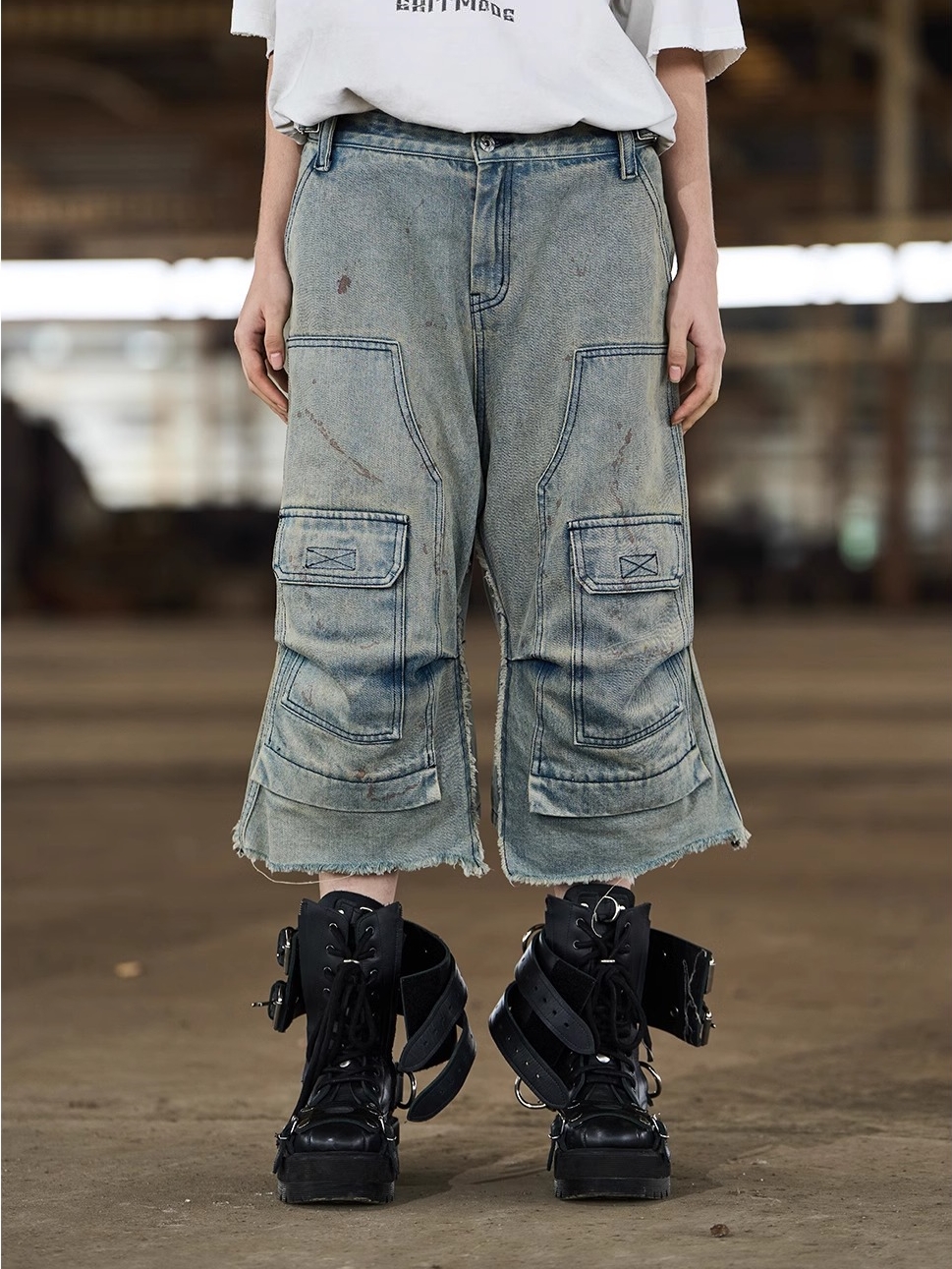 EXITMODE BY BLINDNOPLAN 24SS Pleated Splatter Paint Utility Mid-Length Shorts