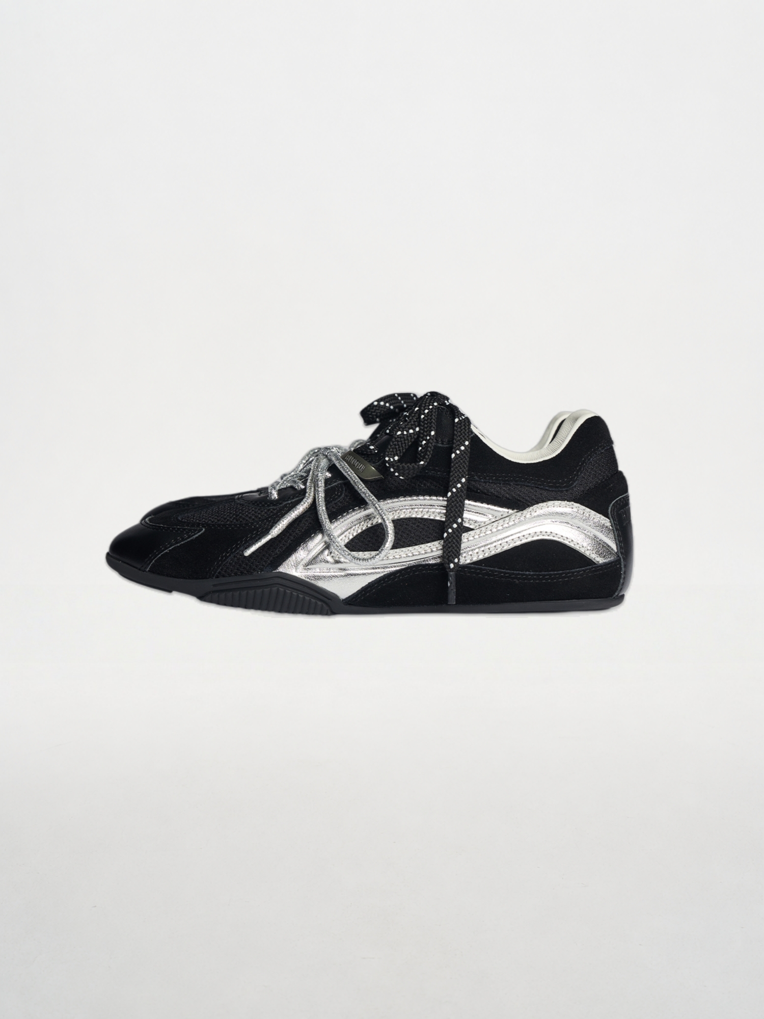 Racing-Inspired German Trainer