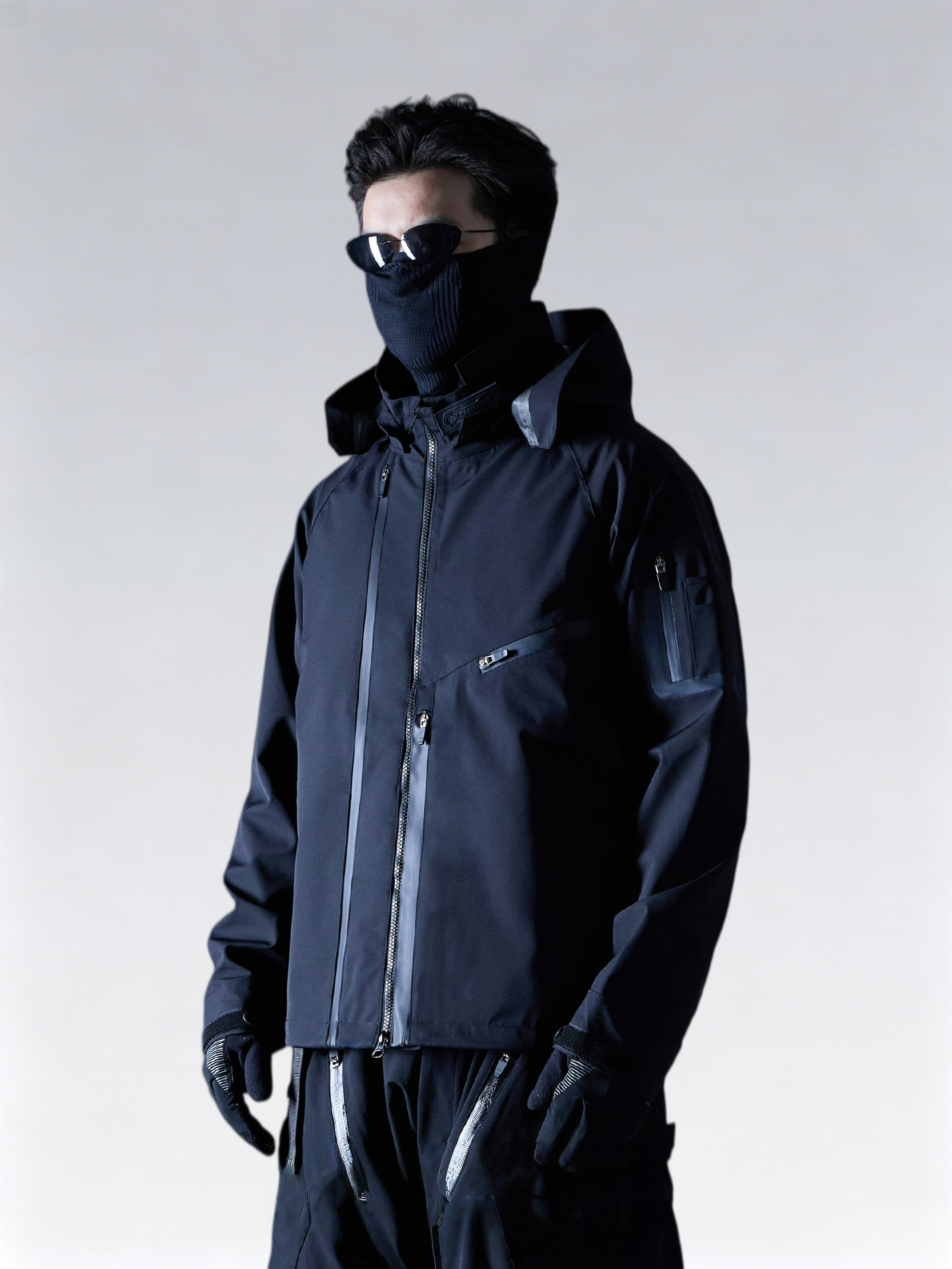 Fully Taped Hard Shell Jacket with Layered Pockets