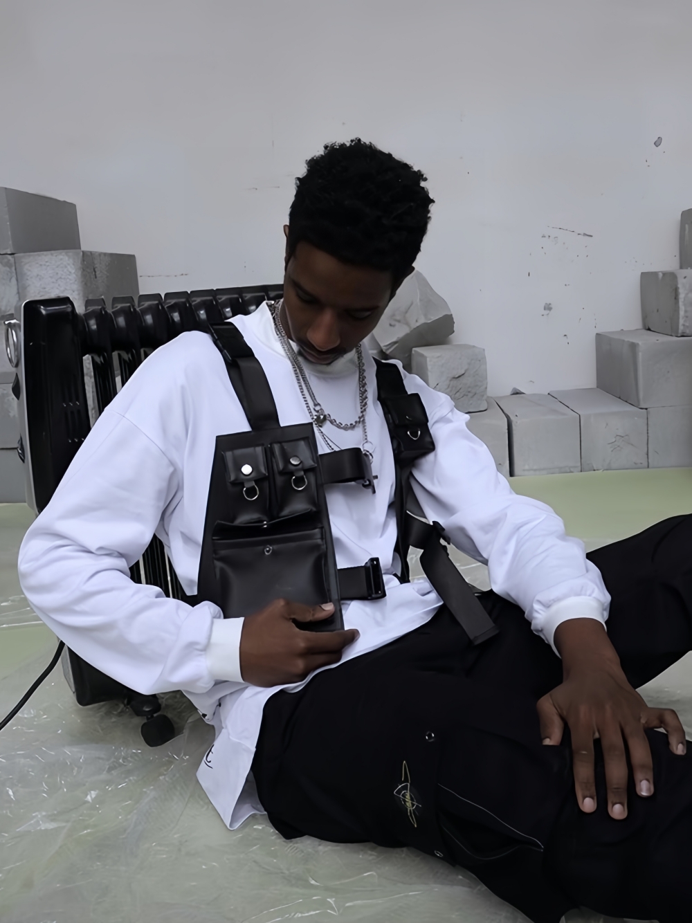 RVANGUARD MULTI-POCKET LEATHER EMBROIDERED ADJUSTABLE SUSPENDERS VEST