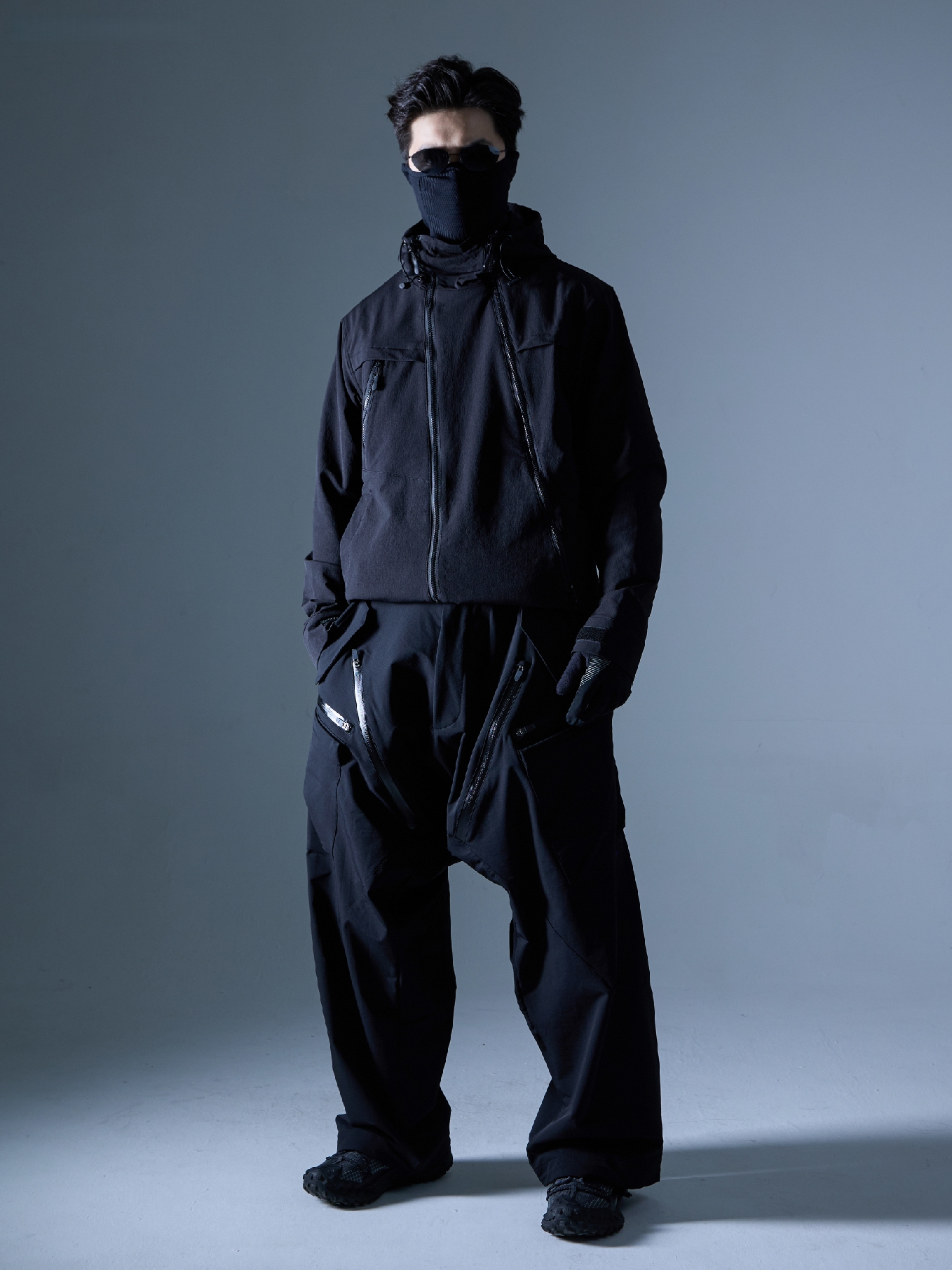 Dual Closure System Softshell Commuter Jacket