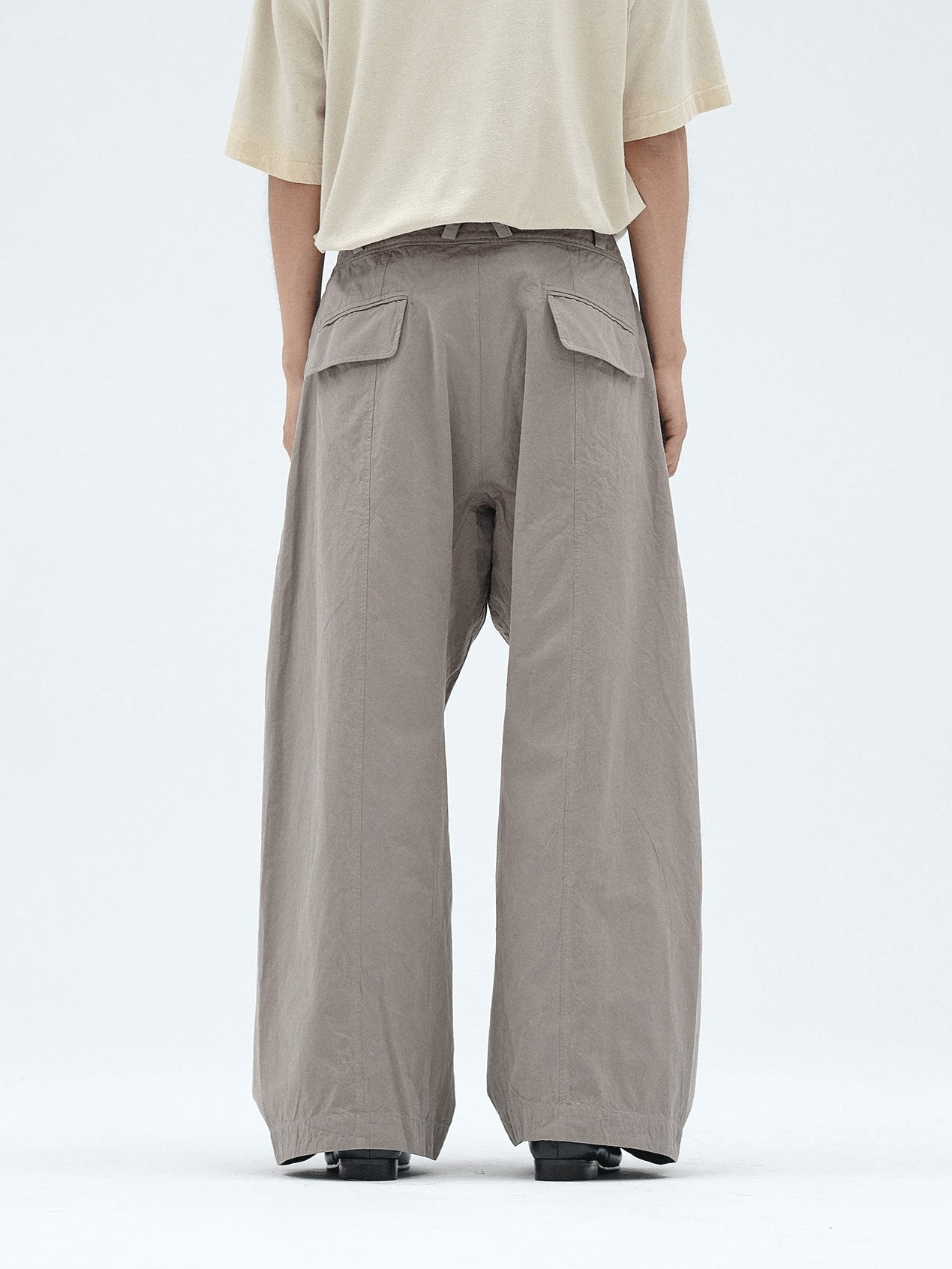 Volume Cut Pants