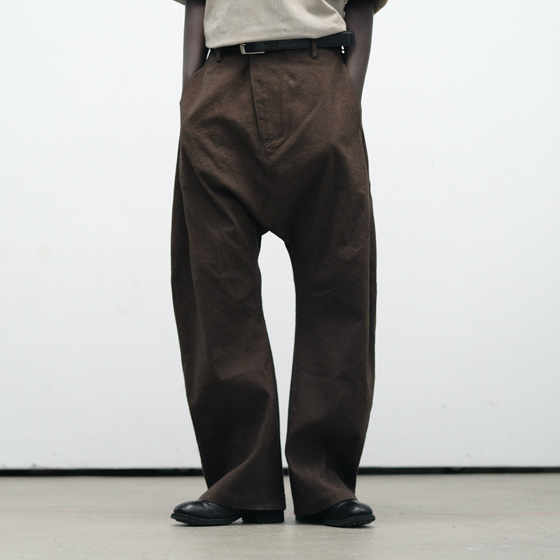 Curved-Knife Spiral Pants