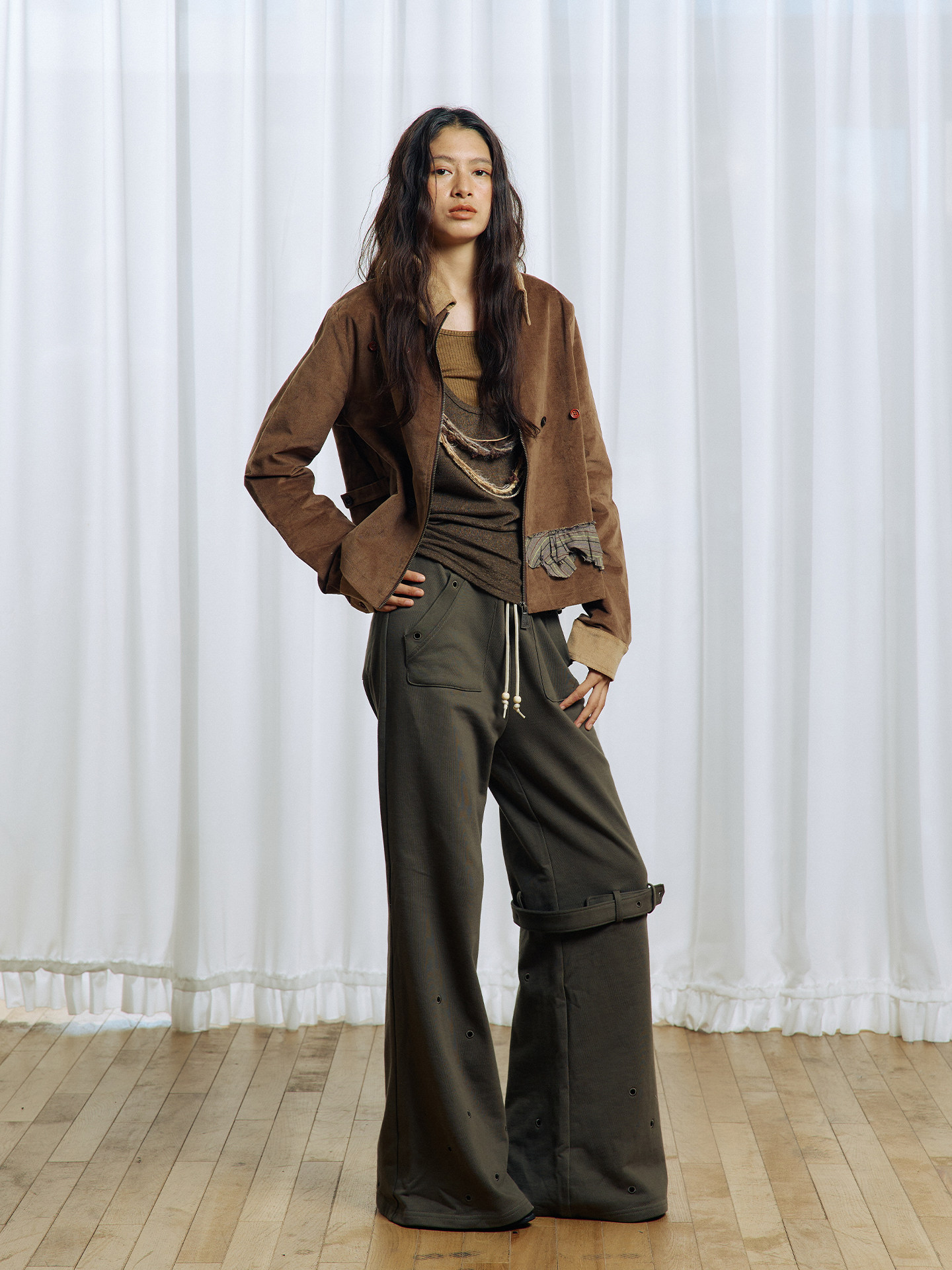 Hollow Slim Sweatpants