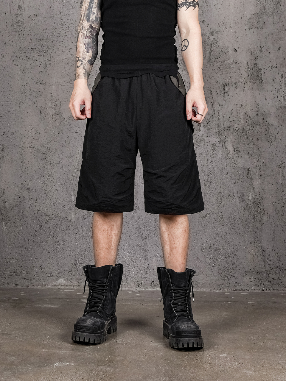 UNDERWATER Dull Leaf Shorts