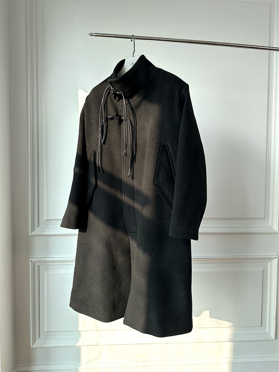 Palace Horn-Button Full Wool Coat