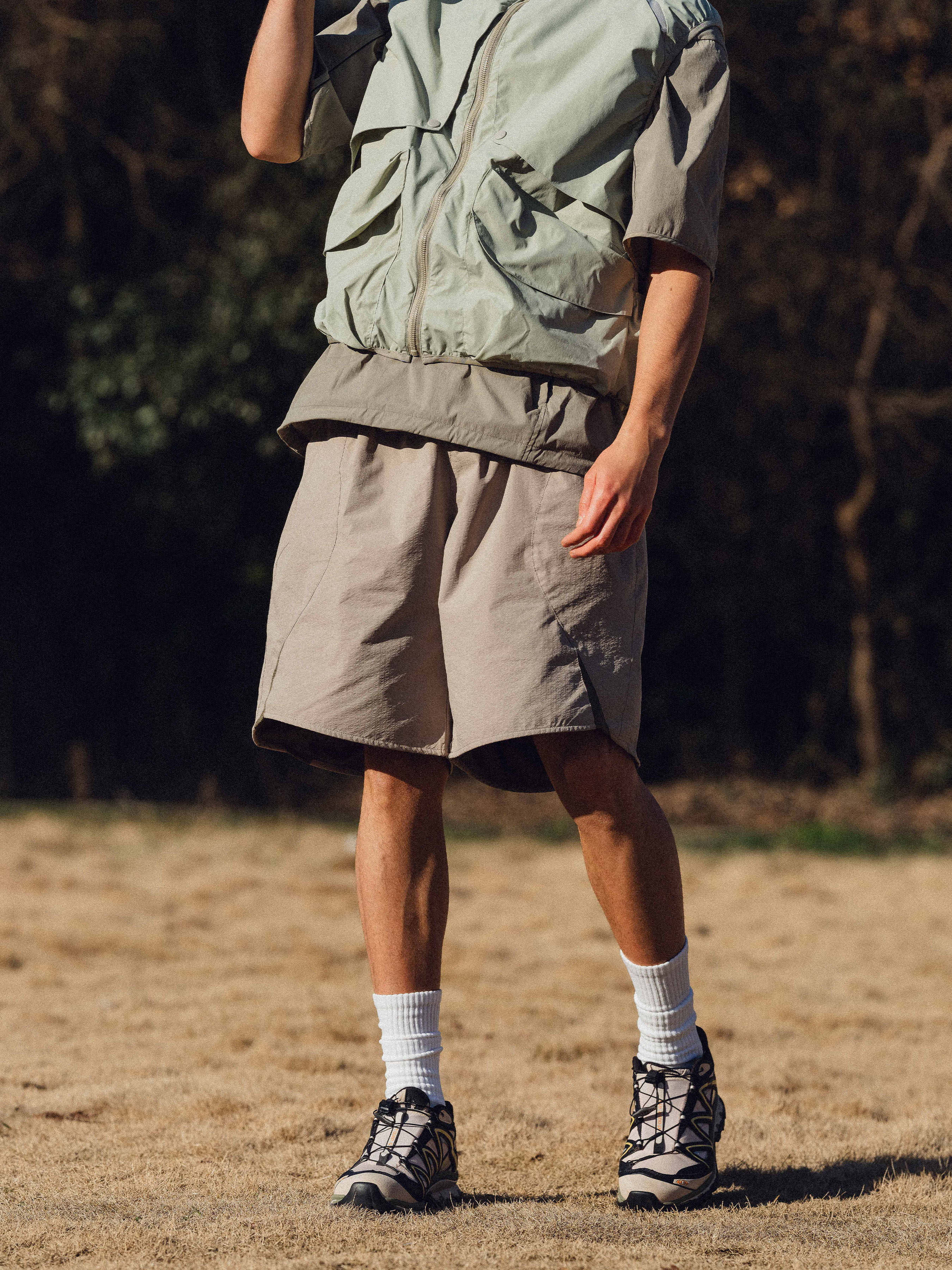 Basic Color-Block Water-Repellent Shorts