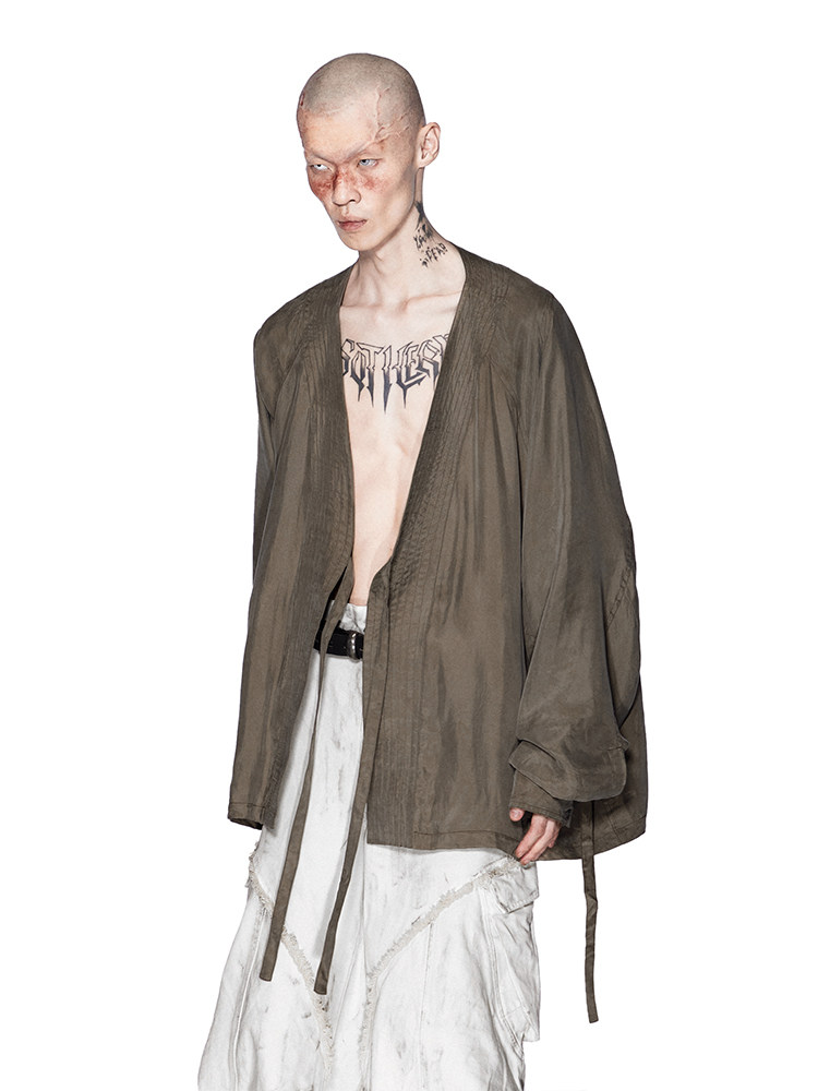 LOUVER Structured Ribbon Robe