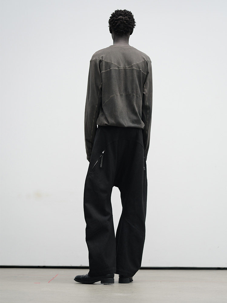 Curved-Knife Spiral Pants