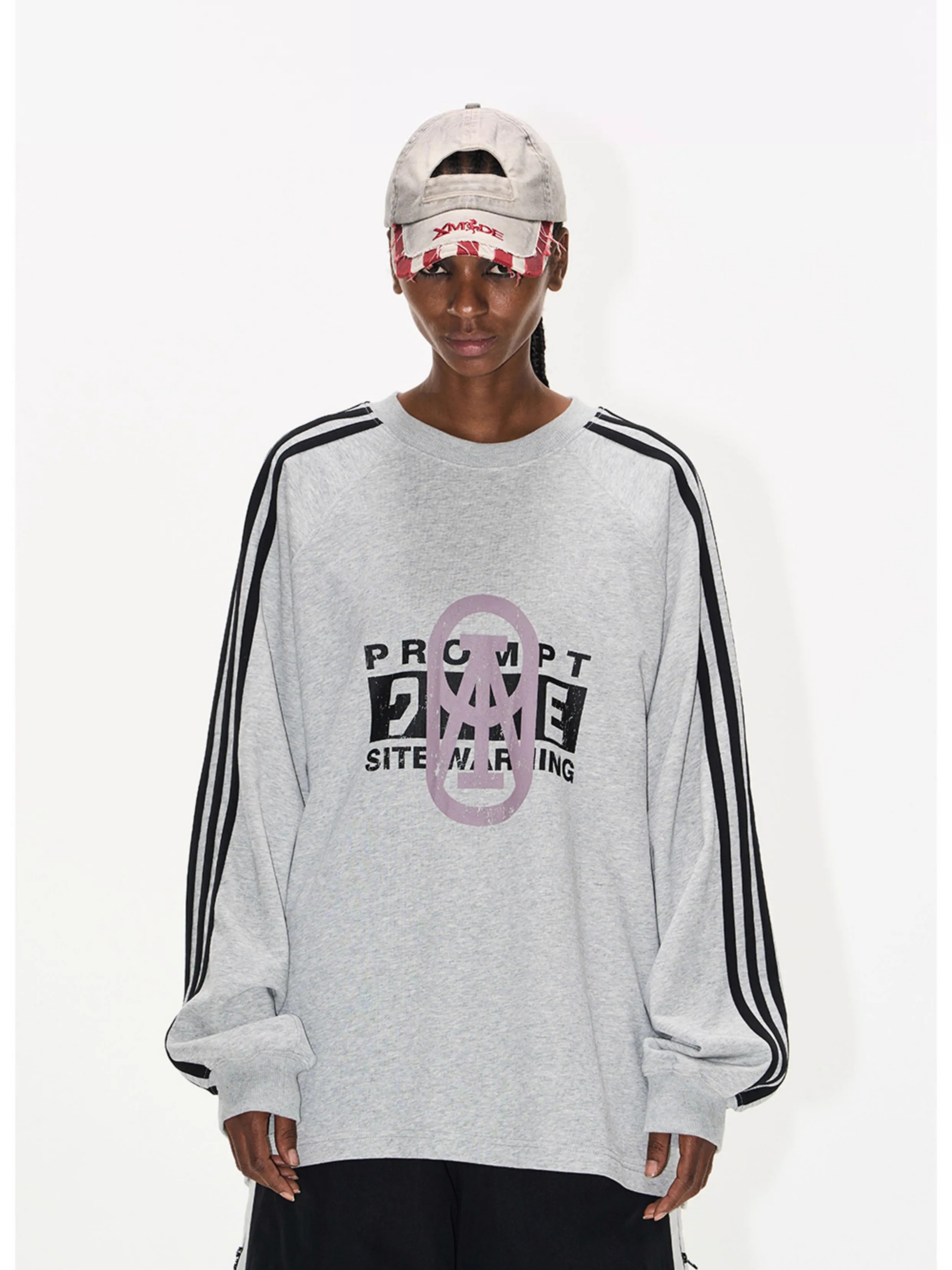 EXITMODE BY BLINDNOPLAN Sports Color-Block Printed Sweatshirt