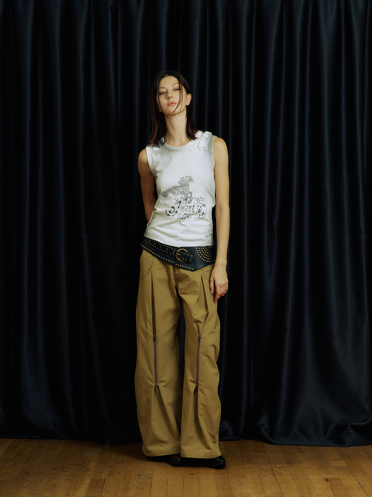 <A horse lost to time> Dirty Tank Top
