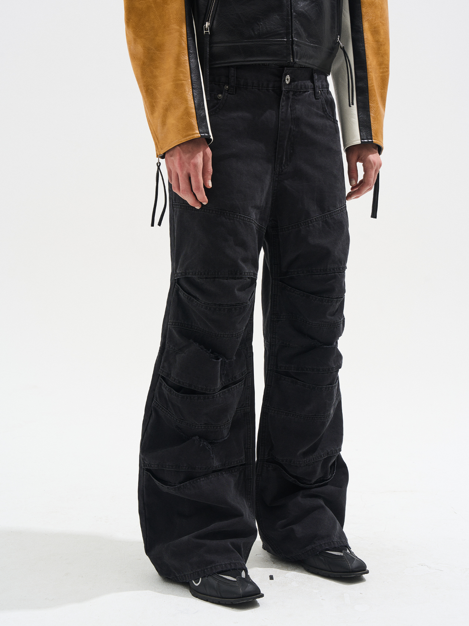 EXITMODE BY BLINDNOPLAN Layered Segmented Distressed Washed Jeans